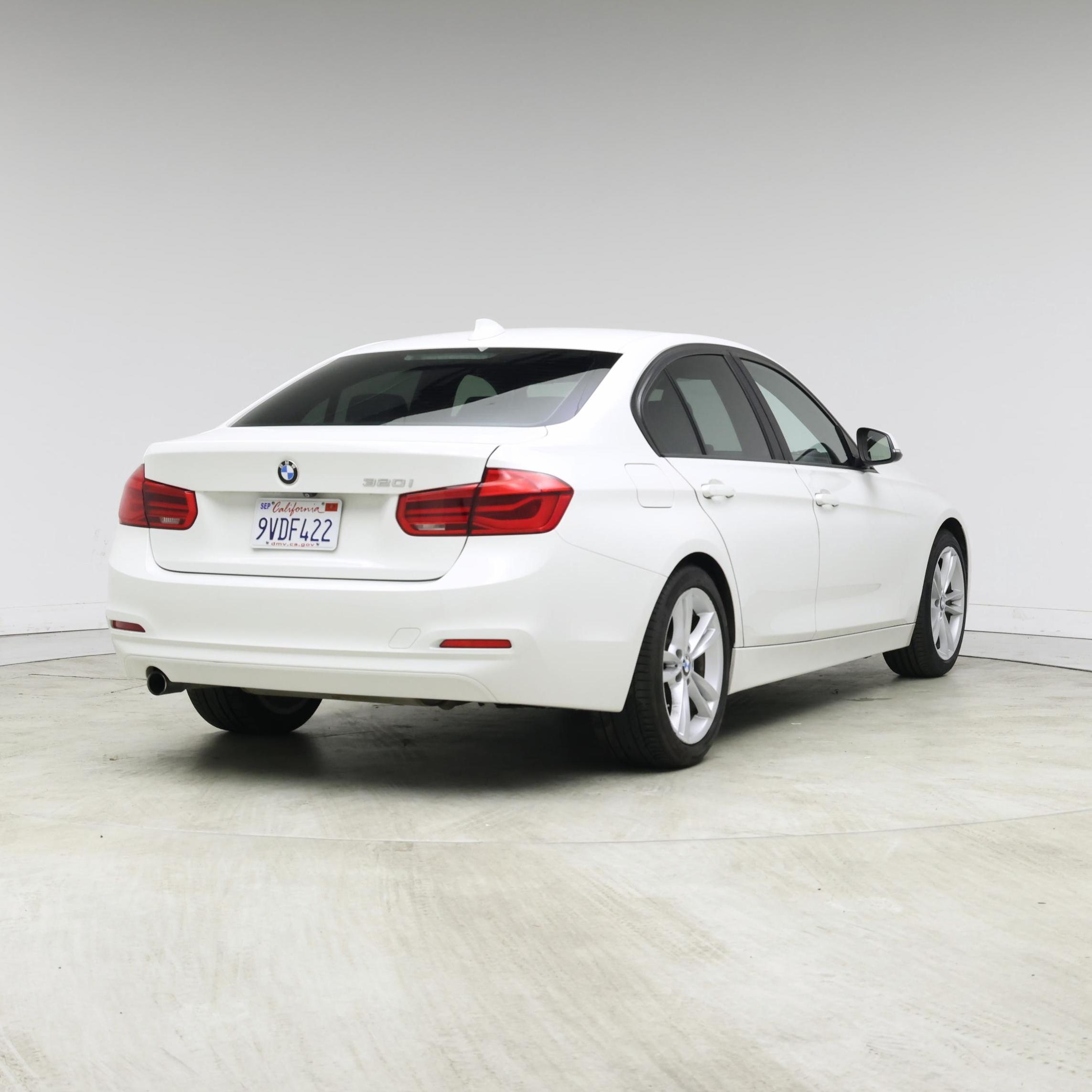 Thumbnail: 2018 BMW 3 Series - 8