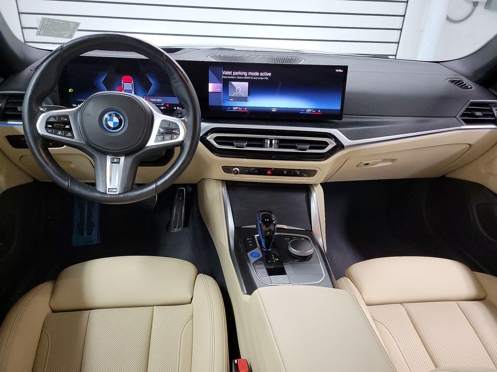 Thumbnail: 2022 BMW i4 - 9