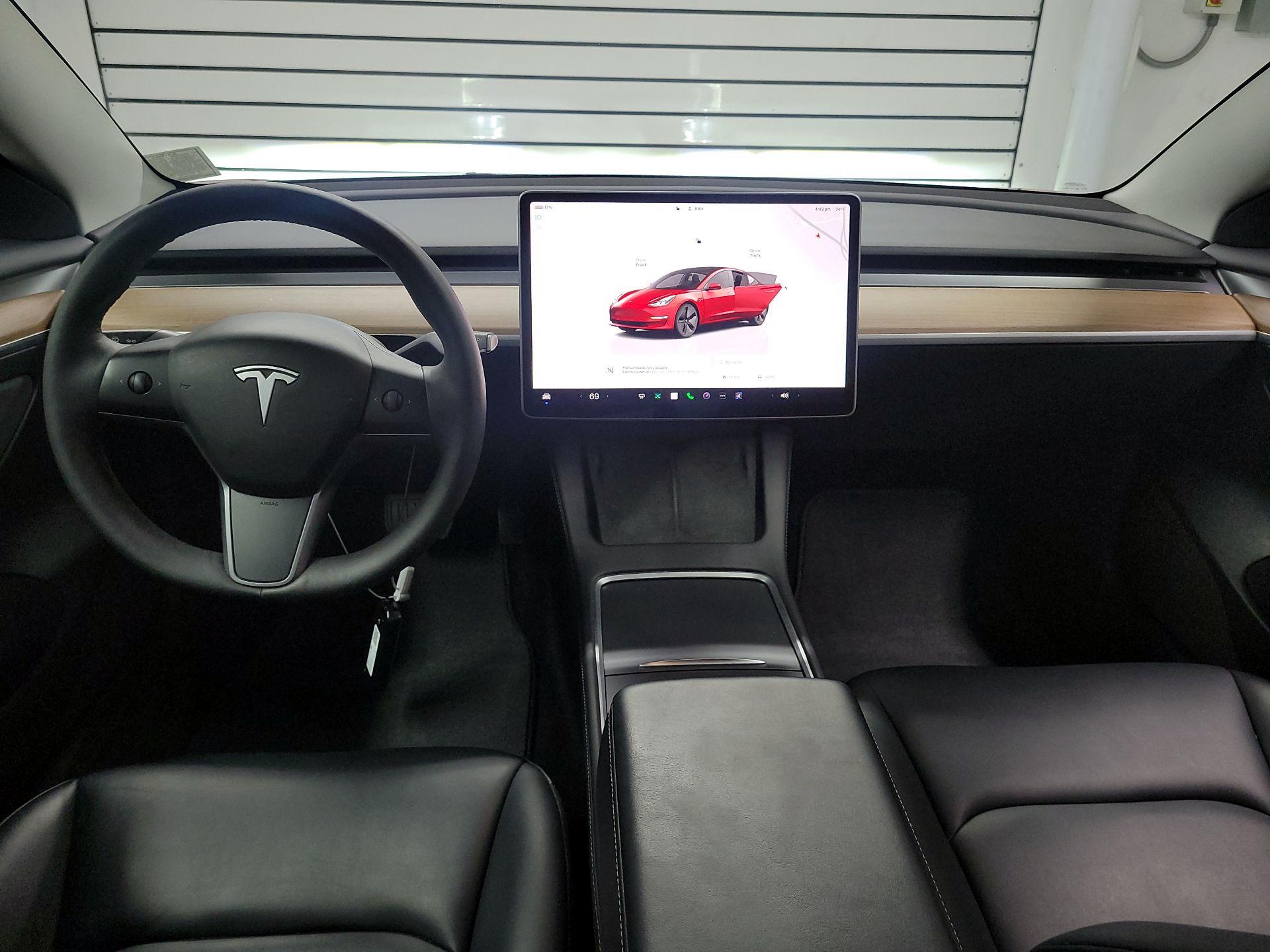 Thumbnail: 2023 Tesla Model 3 - 9