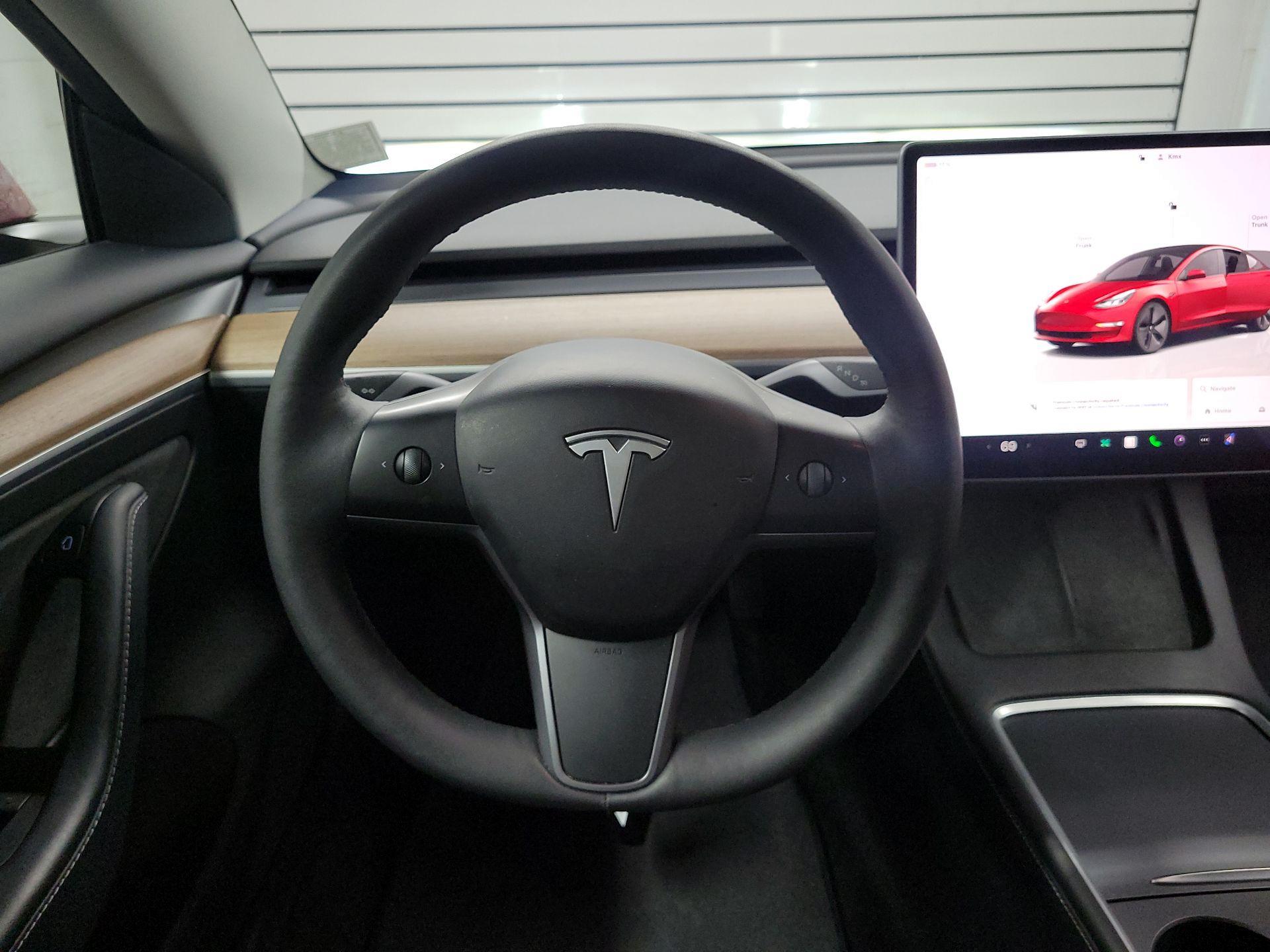 Thumbnail: 2023 Tesla Model 3 - 10