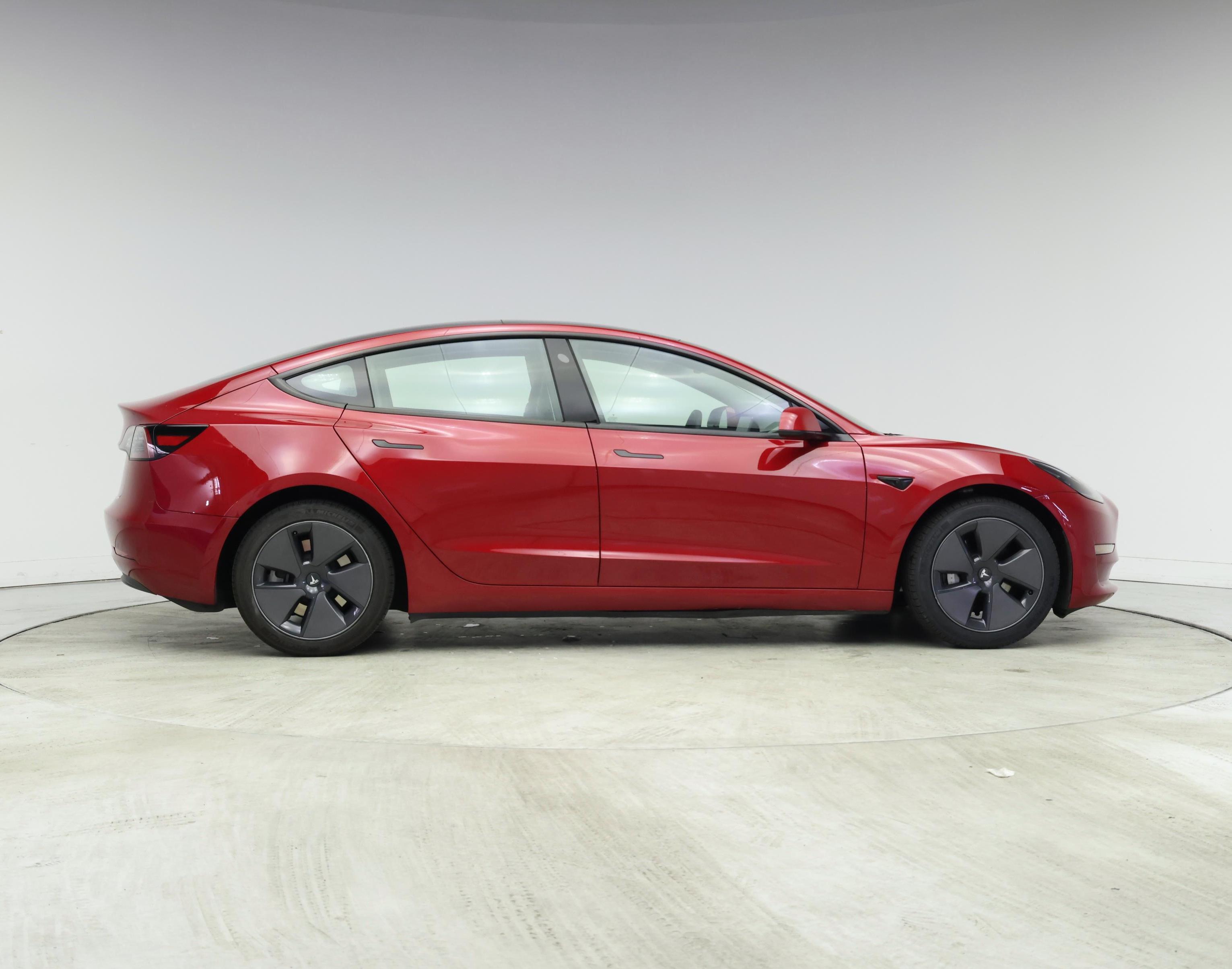 Thumbnail: 2023 Tesla Model 3 - 7