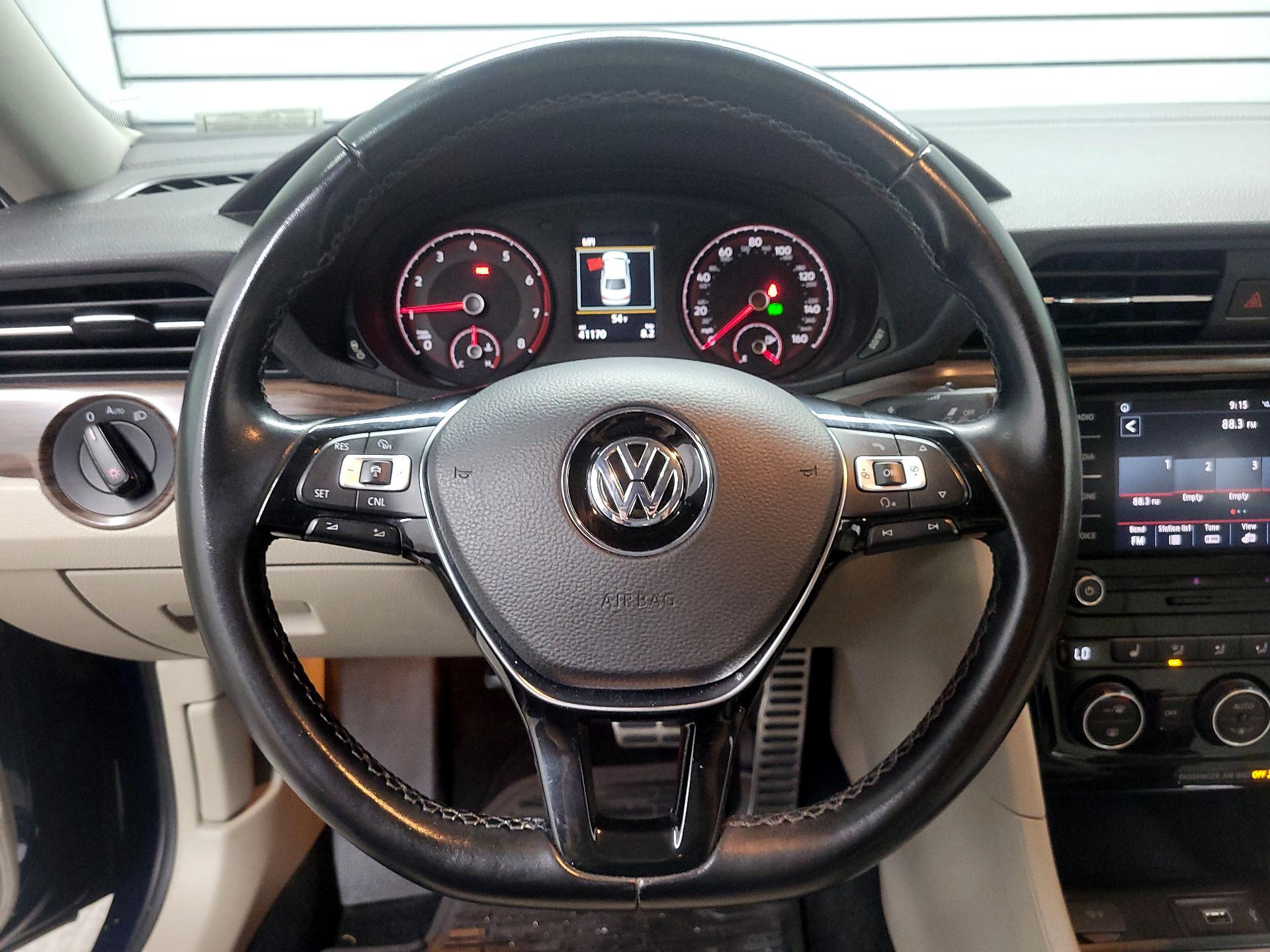 Thumbnail: 2020 Volkswagen Passat - 10