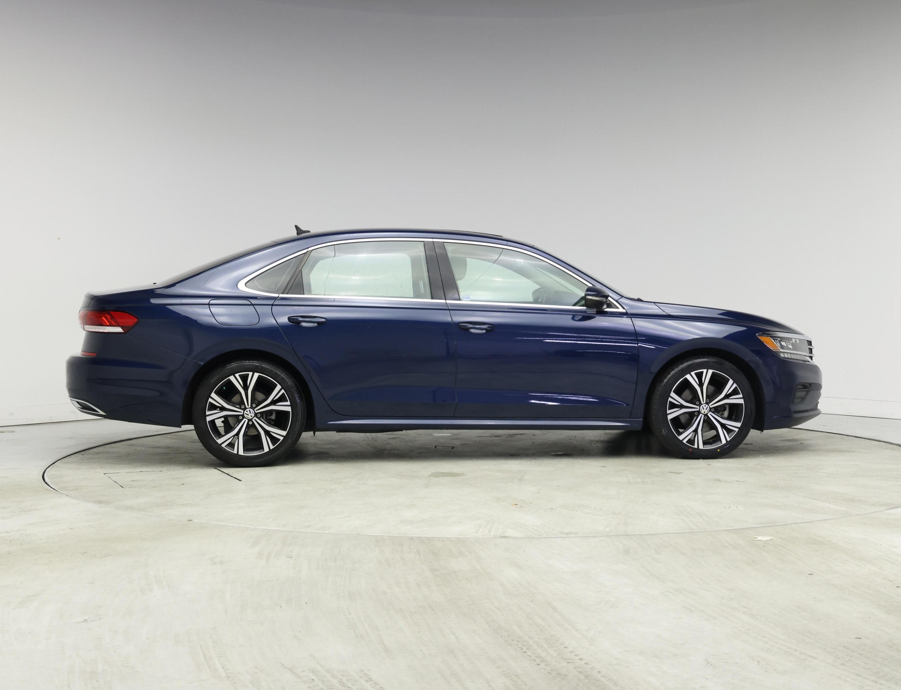 Thumbnail: 2020 Volkswagen Passat - 7