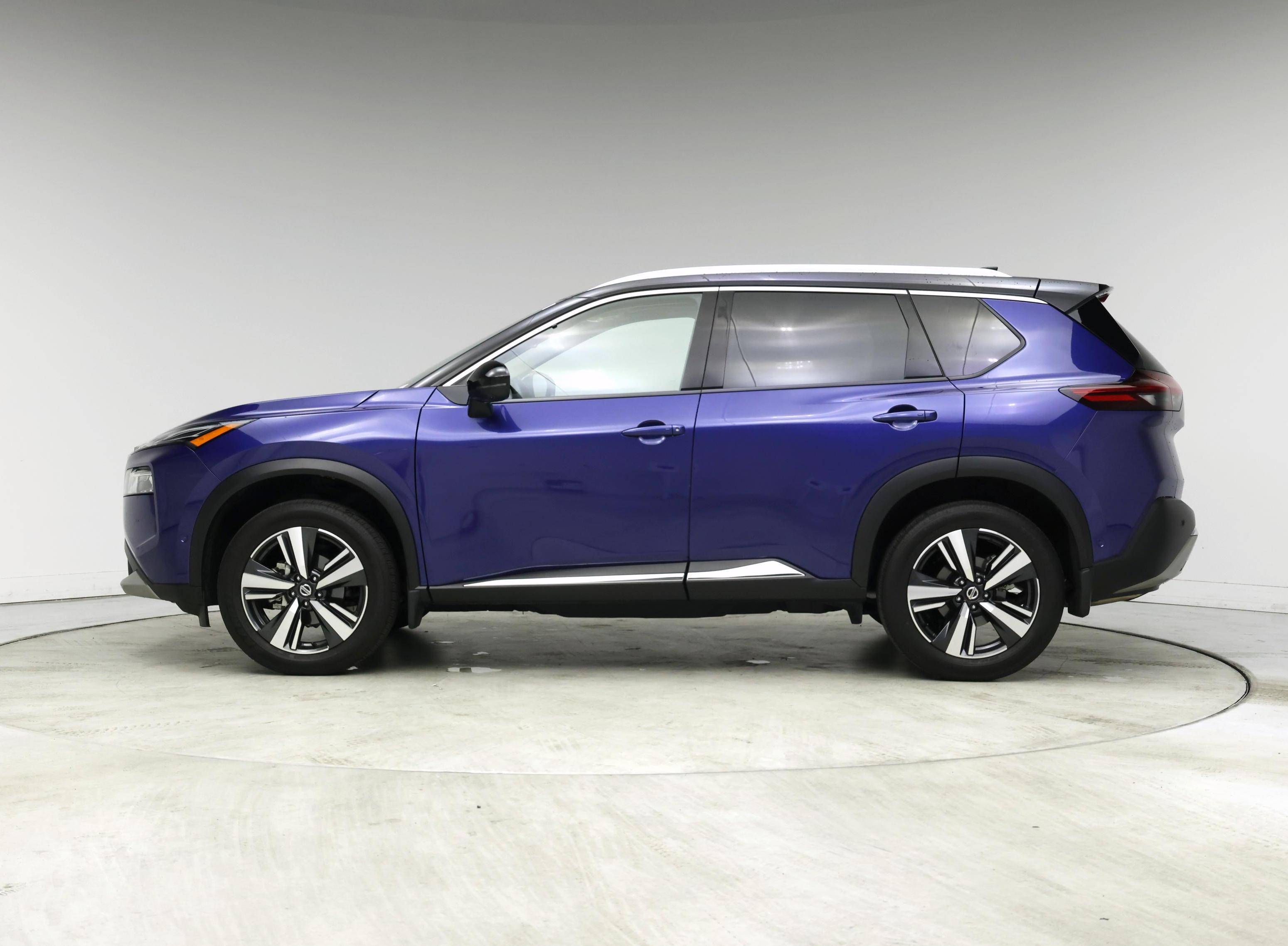 Thumbnail: 2021 Nissan Rogue - 3