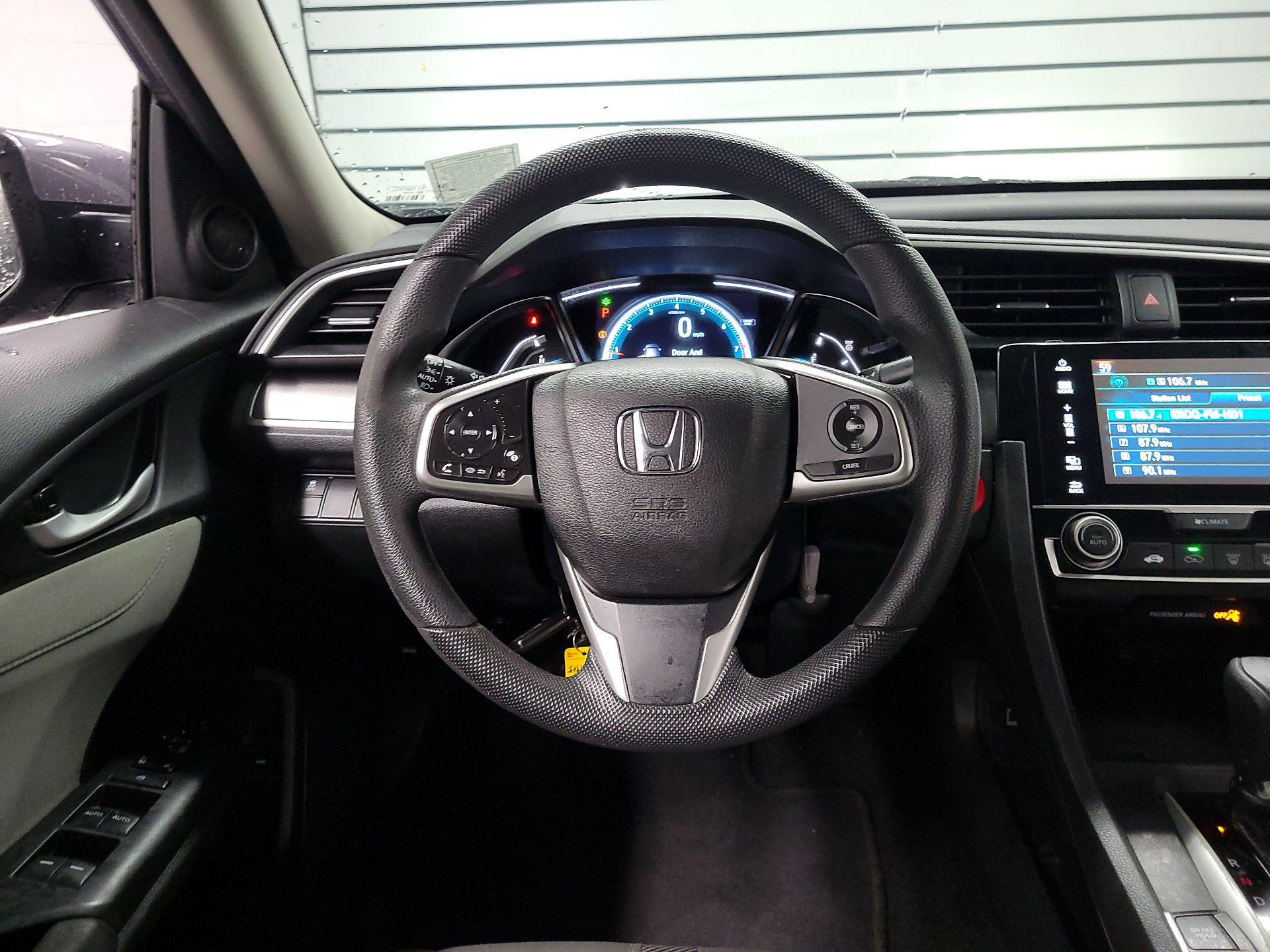 Thumbnail: 2017 Honda Civic - 10