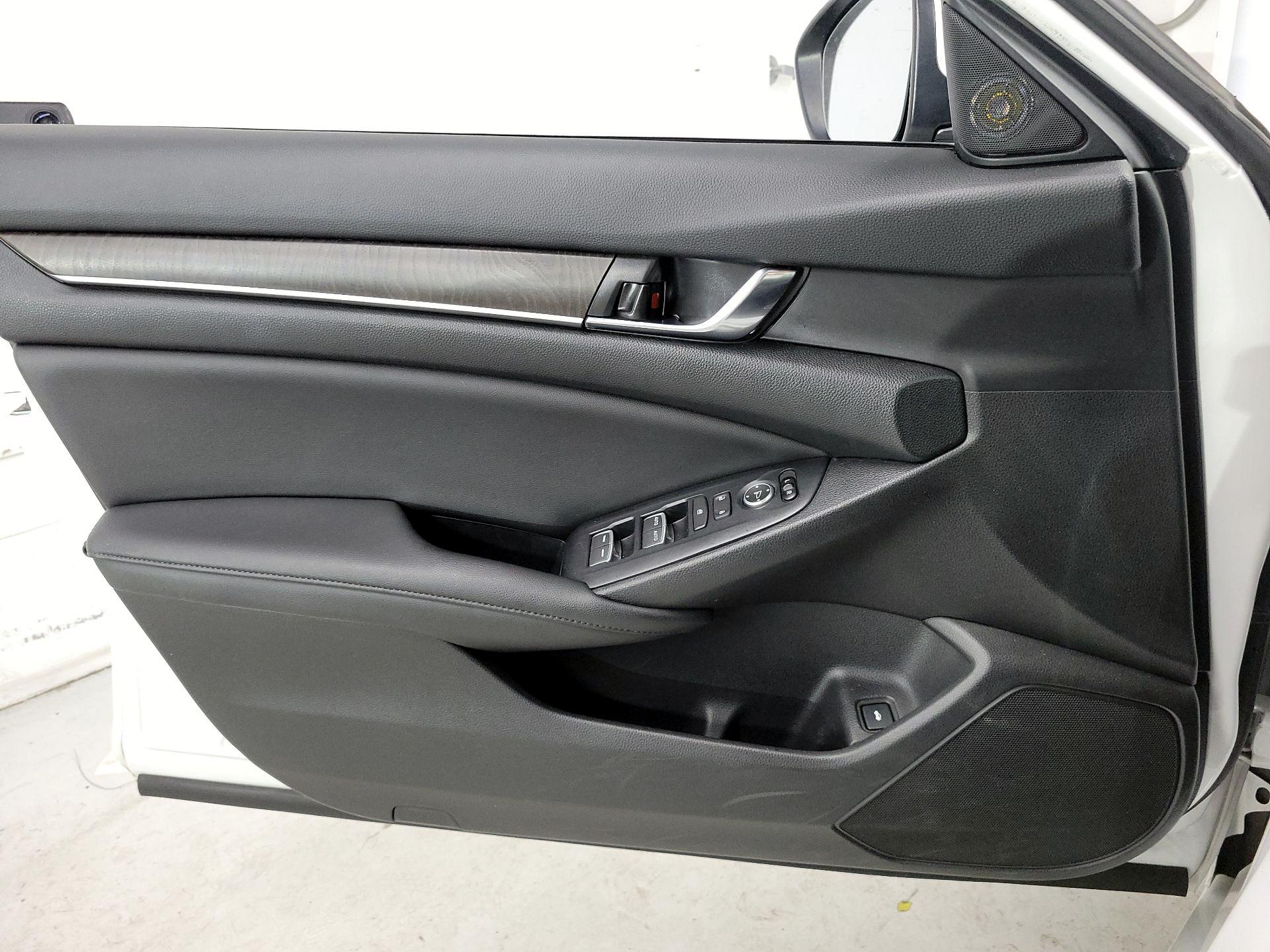 Thumbnail: 2019 Honda Accord - 12
