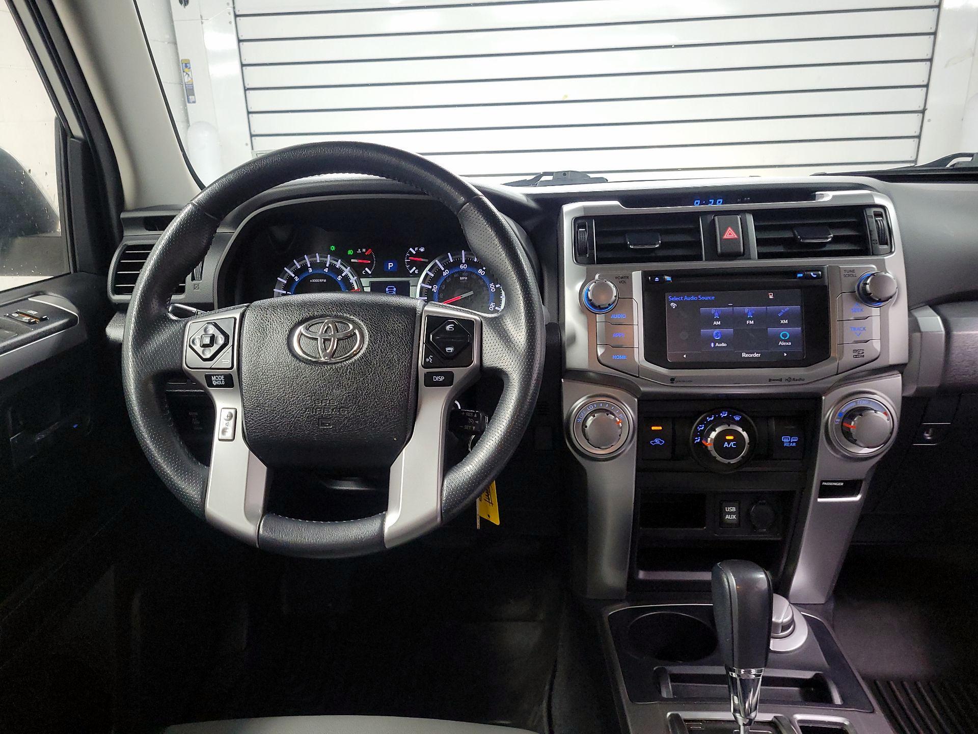 Thumbnail: 2016 Toyota 4Runner - 9