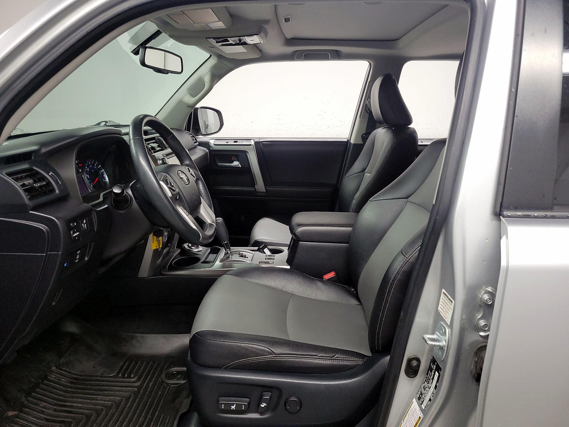 Thumbnail: 2016 Toyota 4Runner - 11