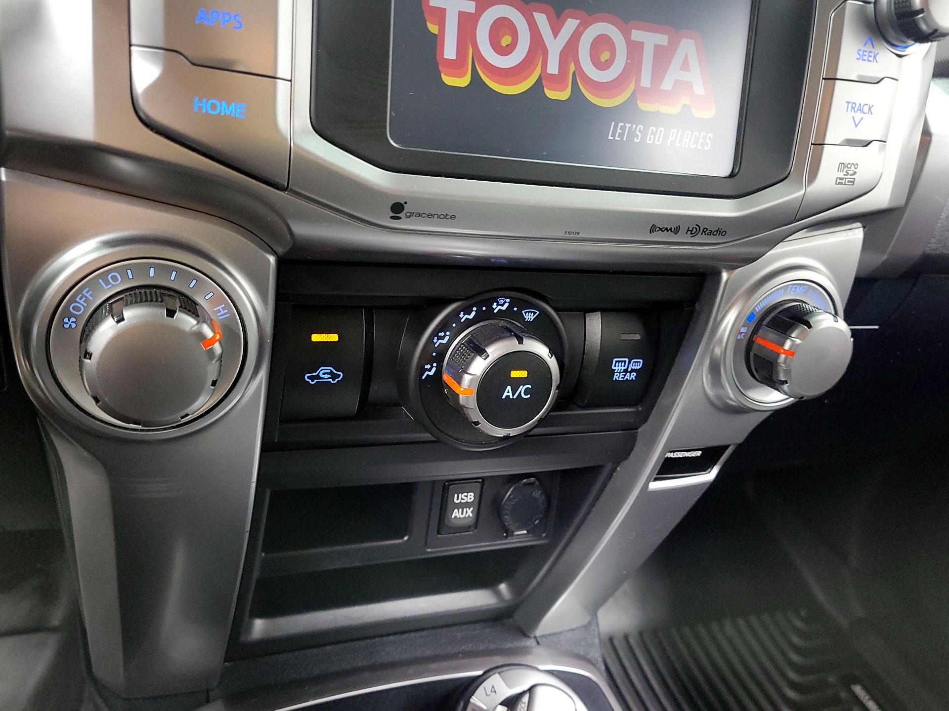 Thumbnail: 2016 Toyota 4Runner - 14