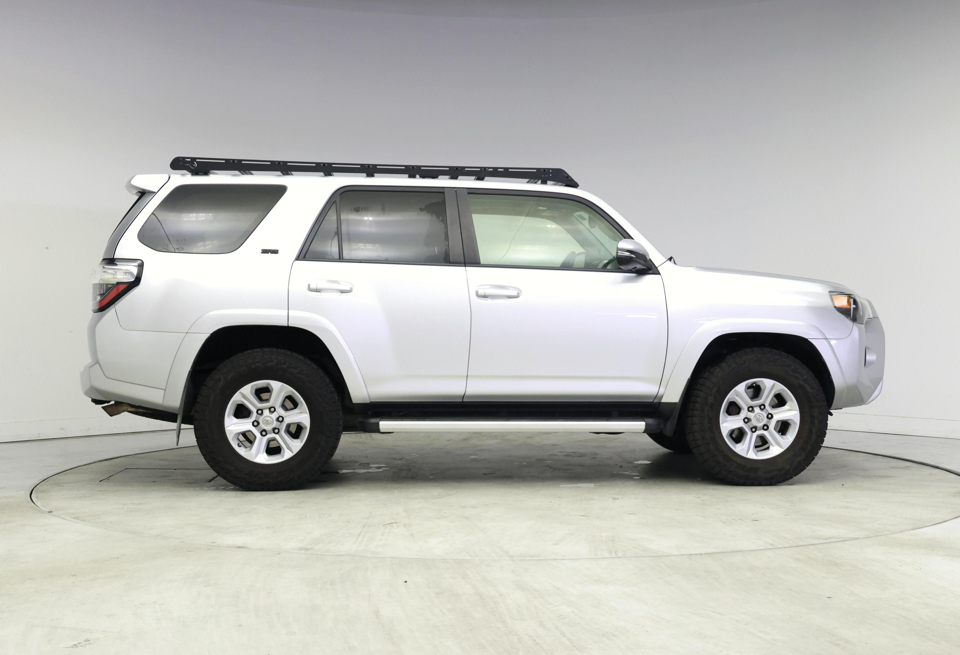 Thumbnail: 2016 Toyota 4Runner - 7