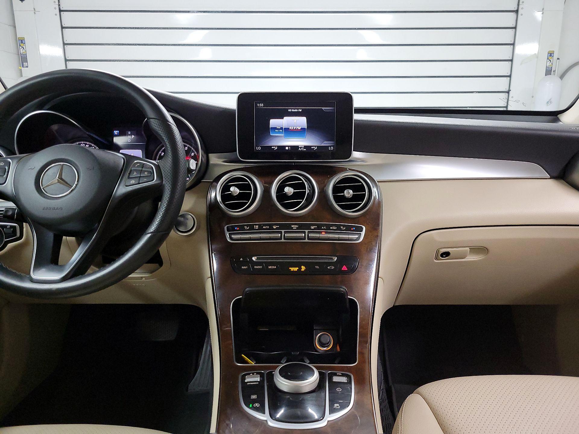 Thumbnail: 2019 Mercedes-Benz GLC - 9