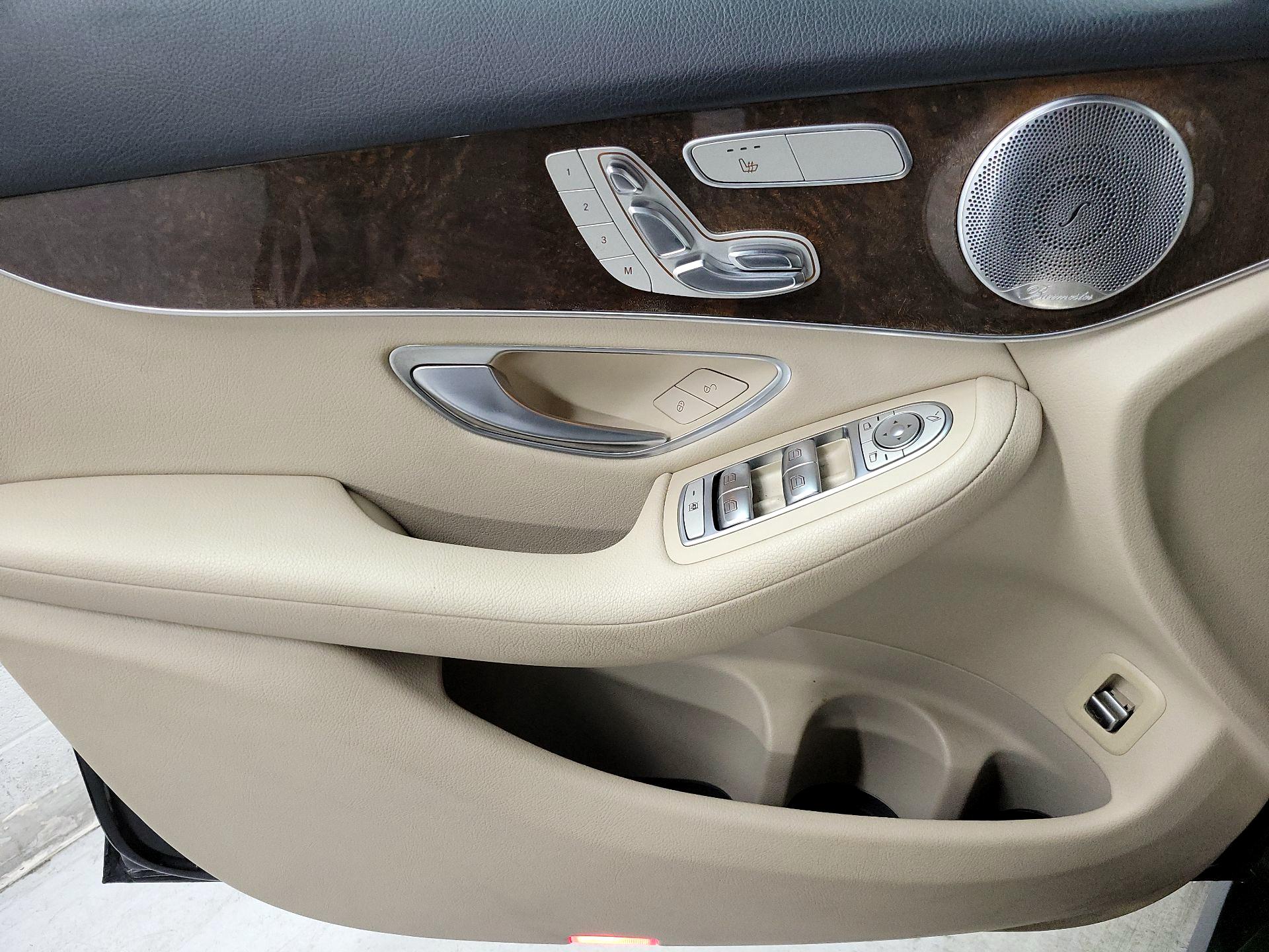 Thumbnail: 2019 Mercedes-Benz GLC - 12