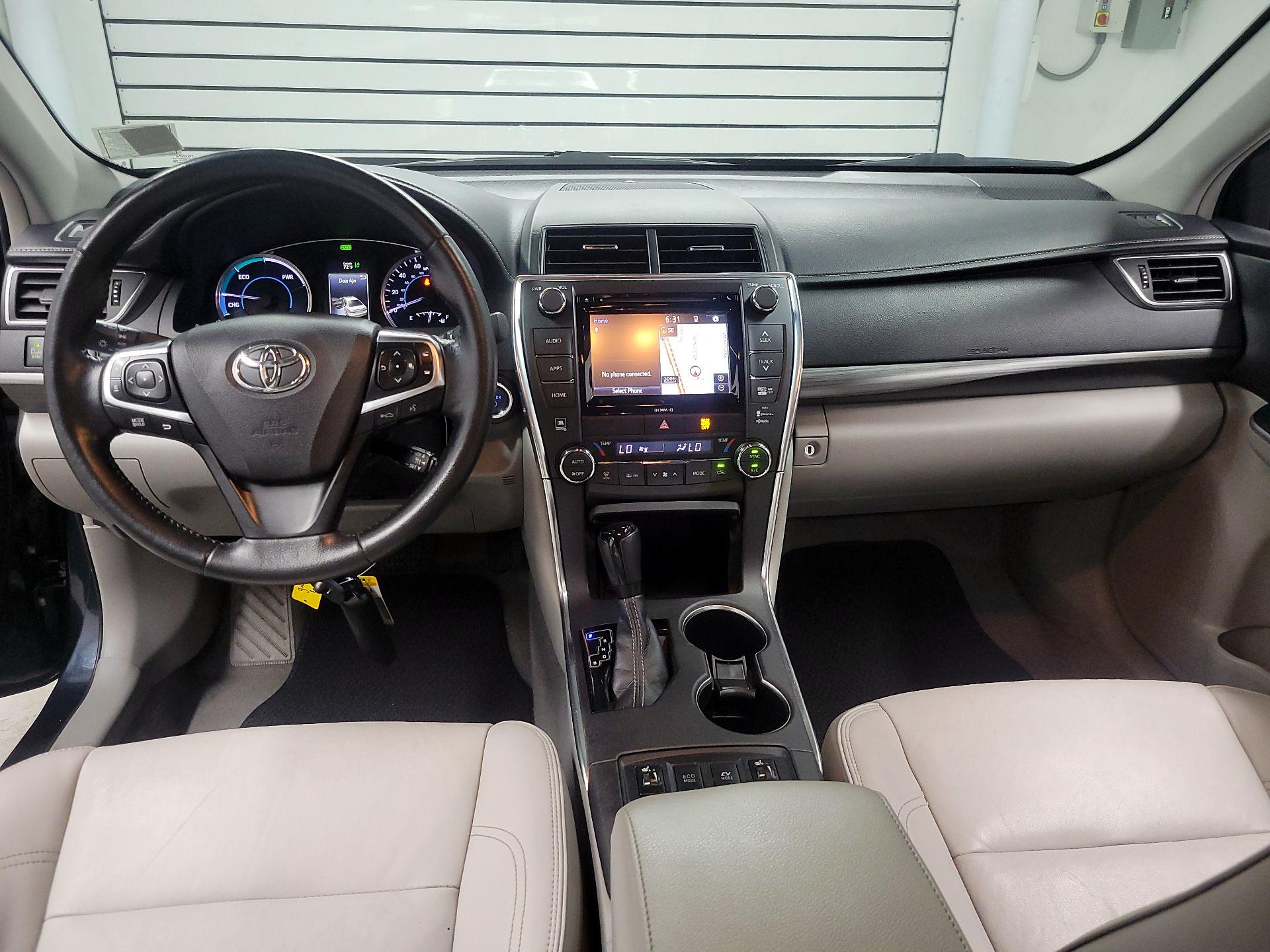 Thumbnail: 2016 Toyota Camry - 9