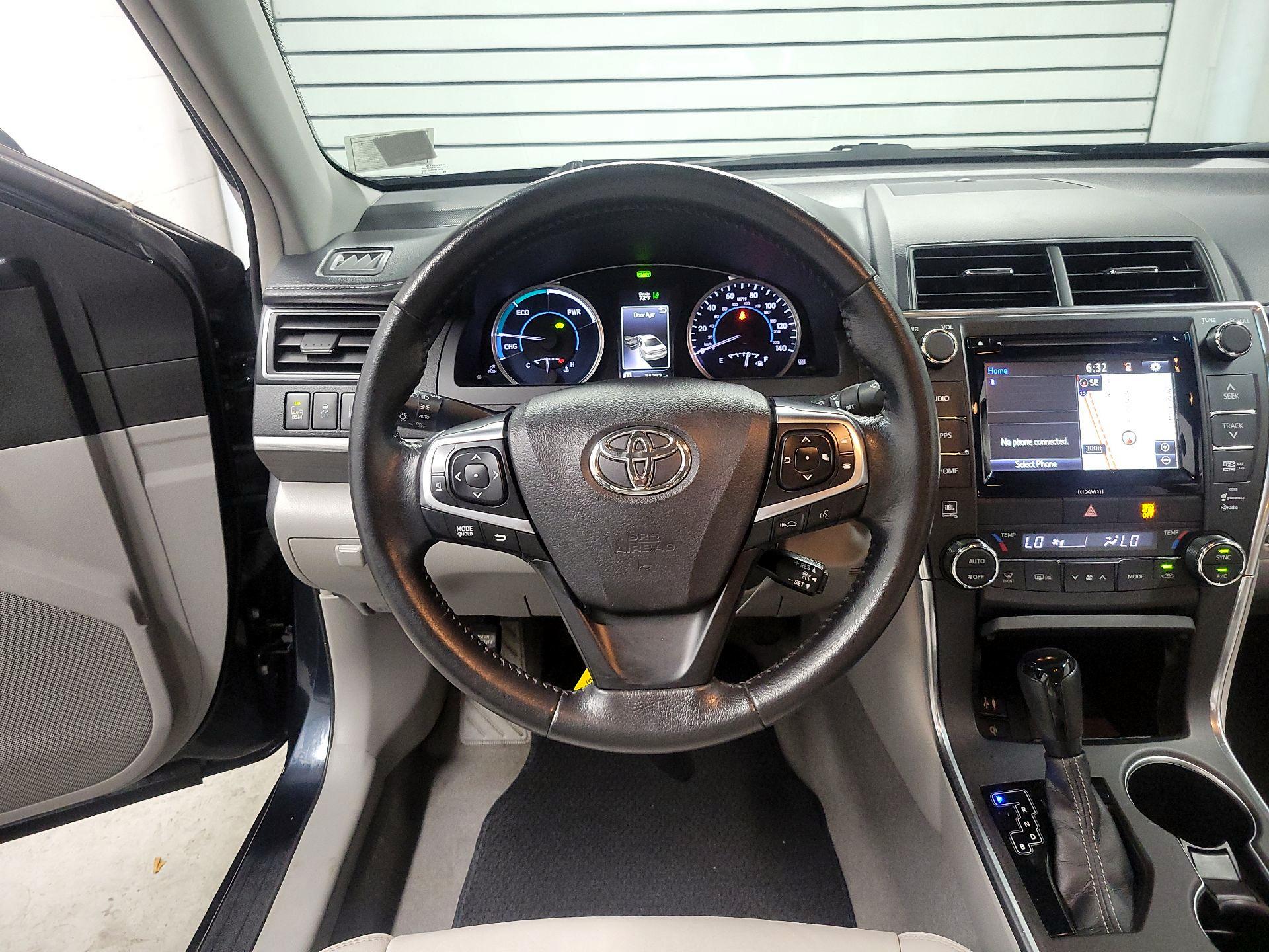 Thumbnail: 2016 Toyota Camry - 10