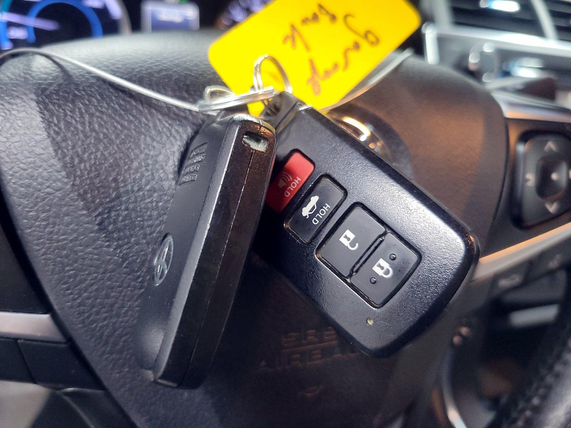 Thumbnail: 2016 Toyota Camry - 20