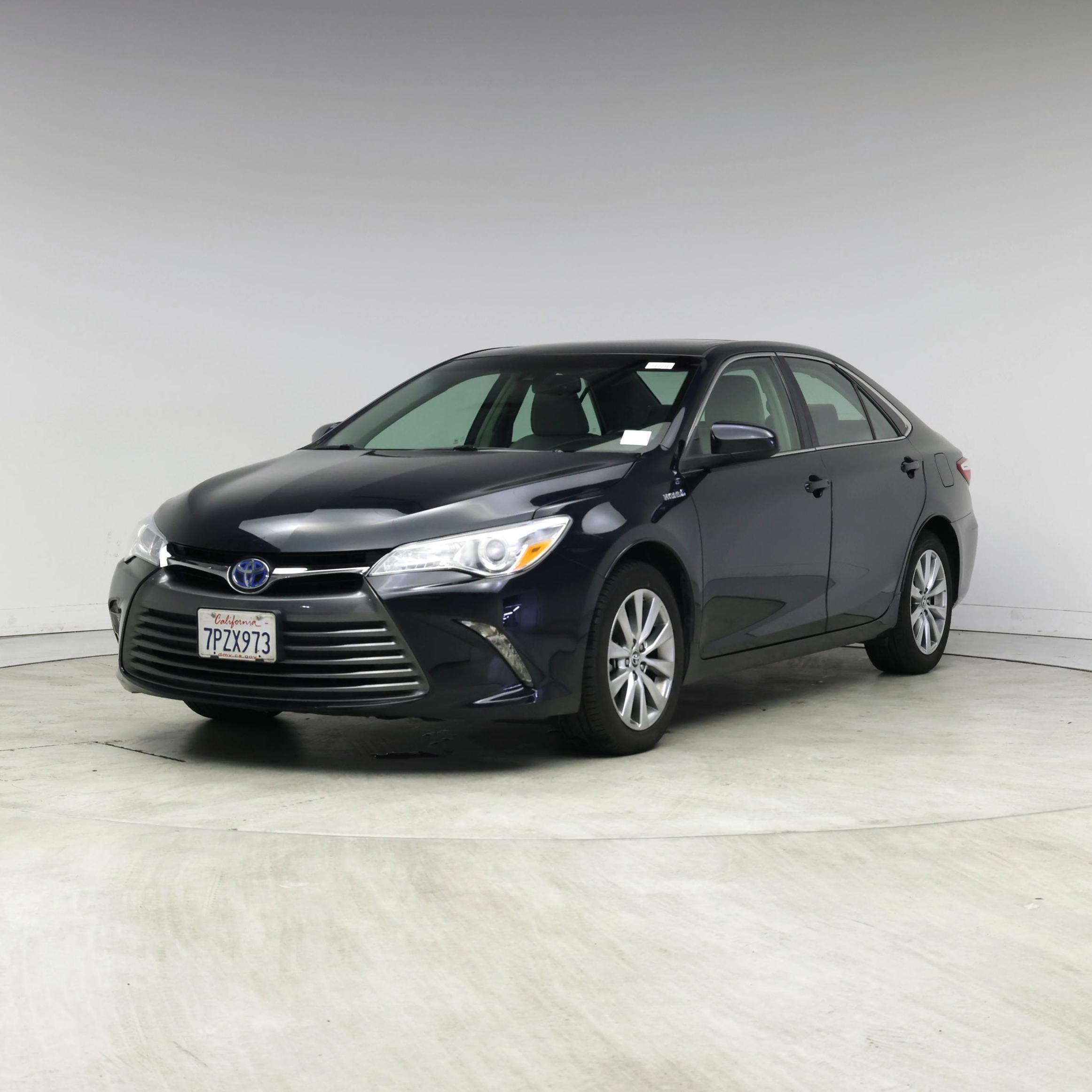 Thumbnail: 2016 Toyota Camry - 4