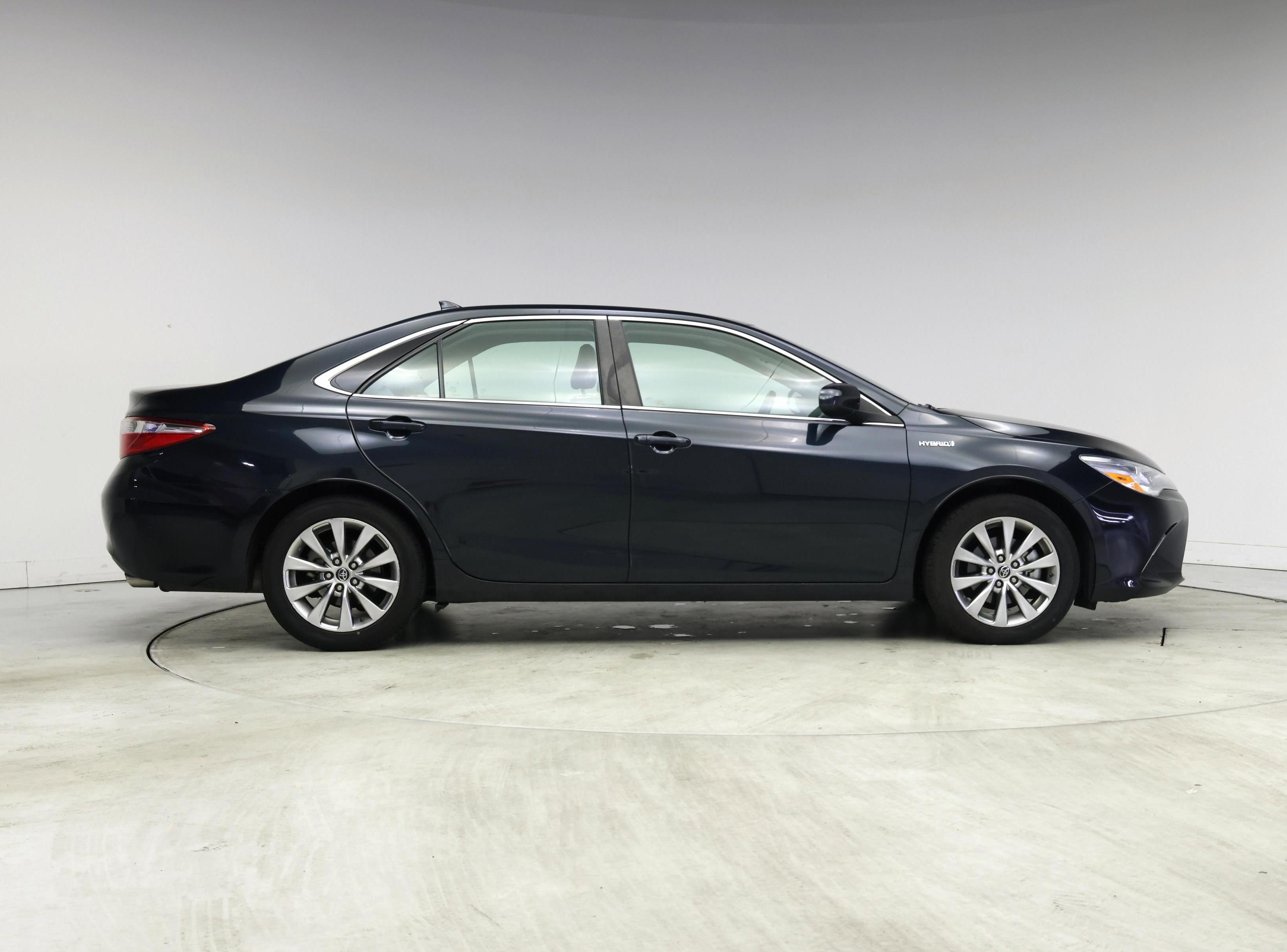 Thumbnail: 2016 Toyota Camry - 7