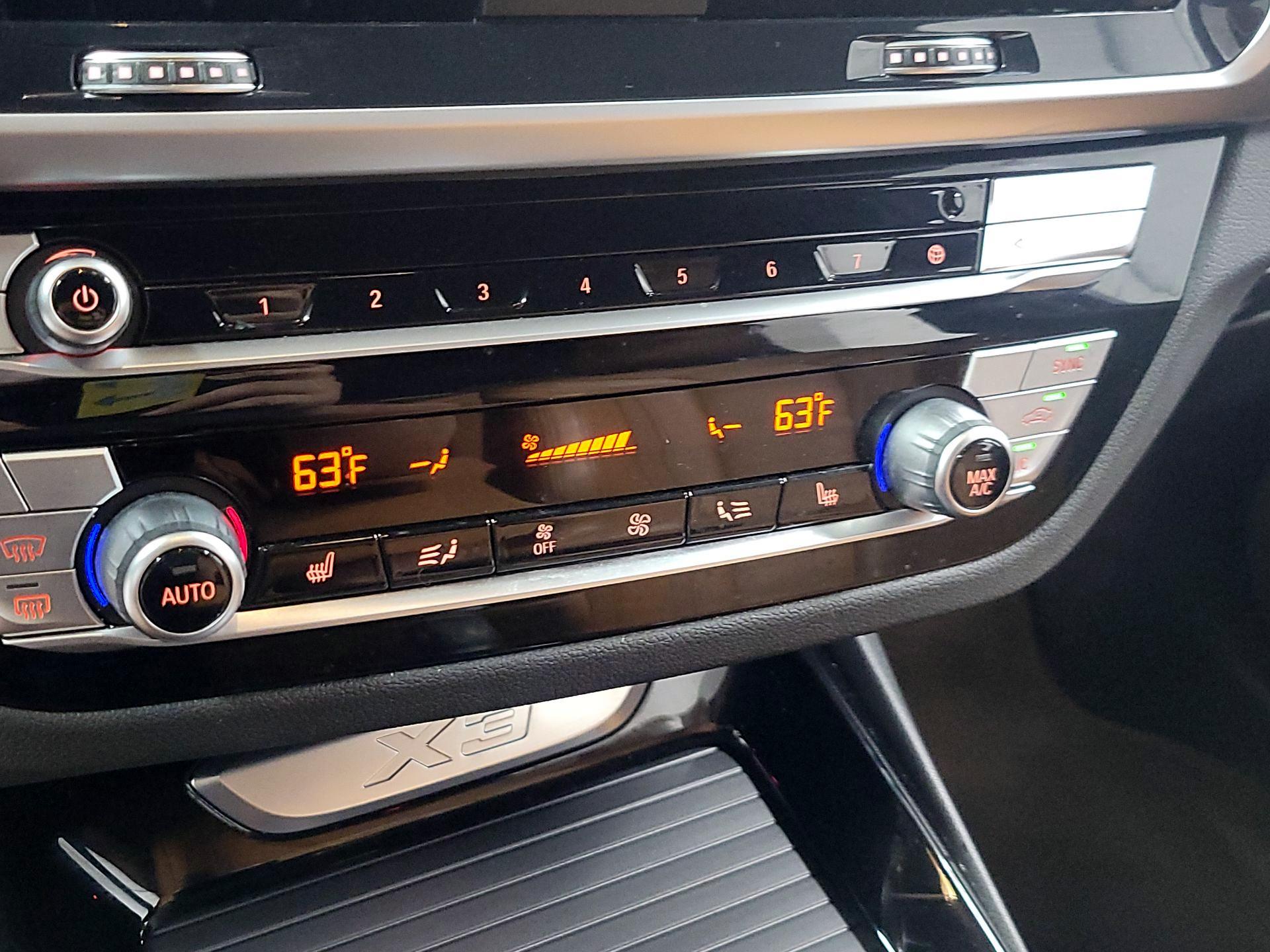 Thumbnail: 2021 BMW X3 - 15