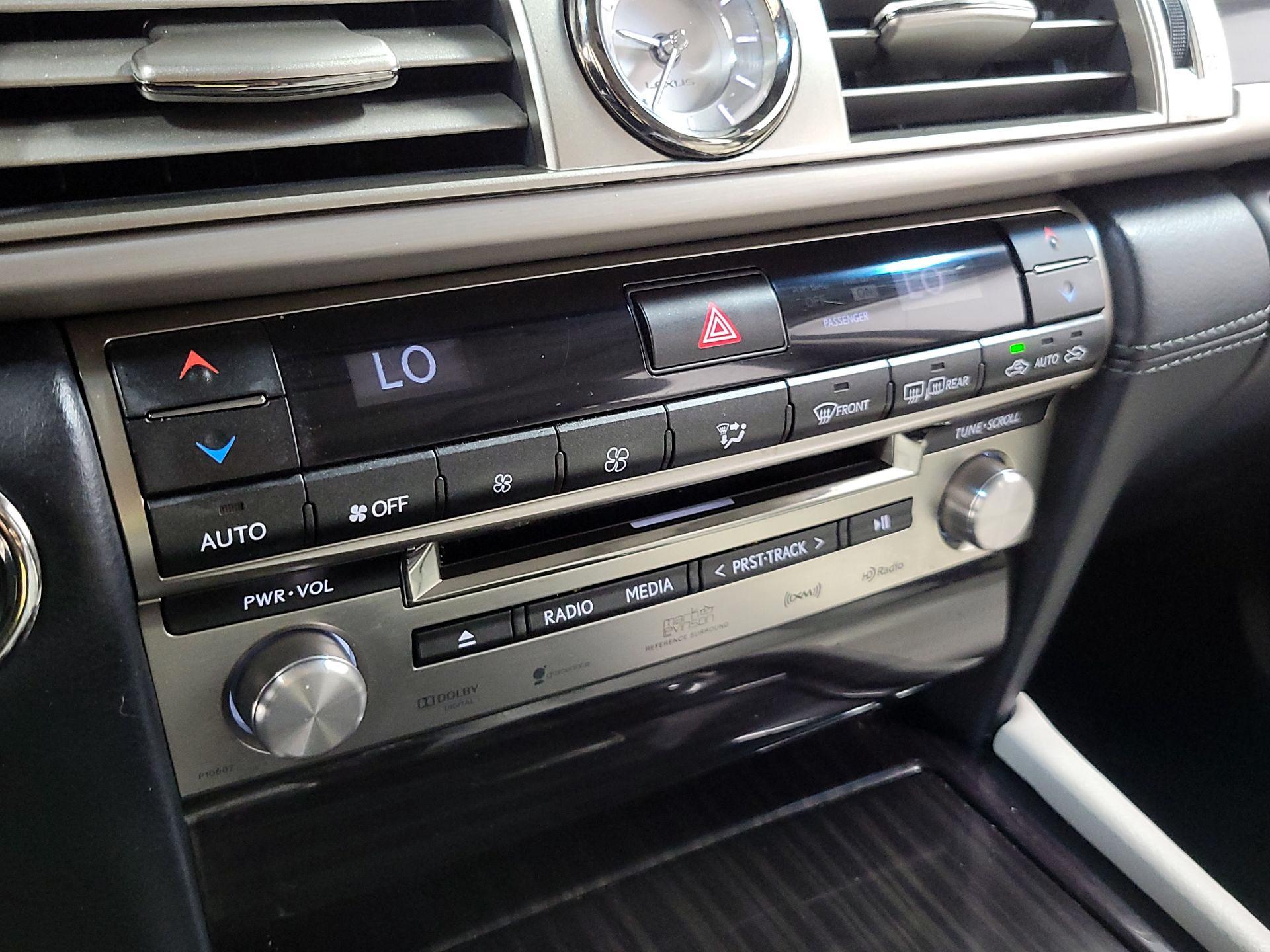 Thumbnail: 2014 Lexus LS - 16