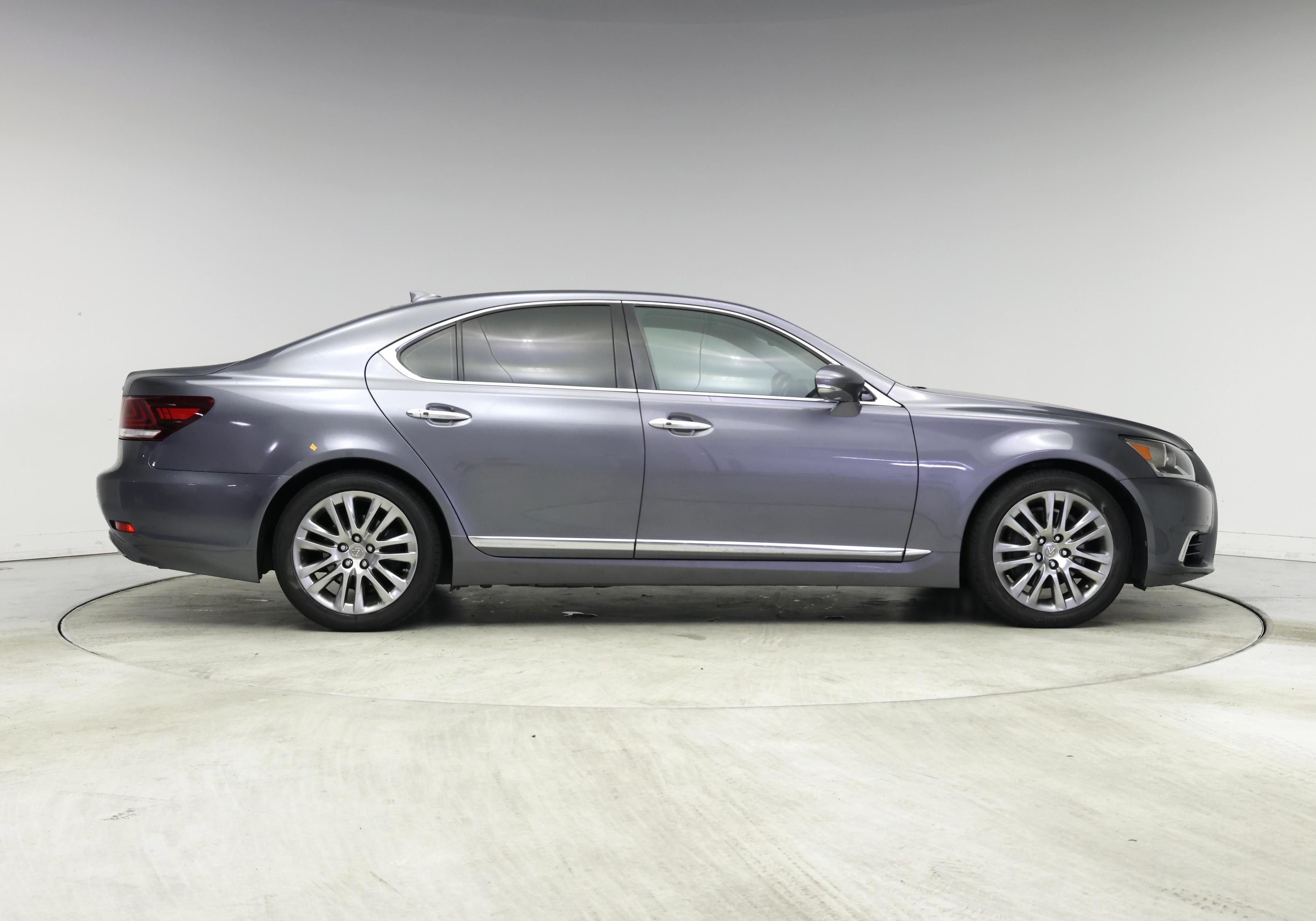 Thumbnail: 2014 Lexus LS - 7
