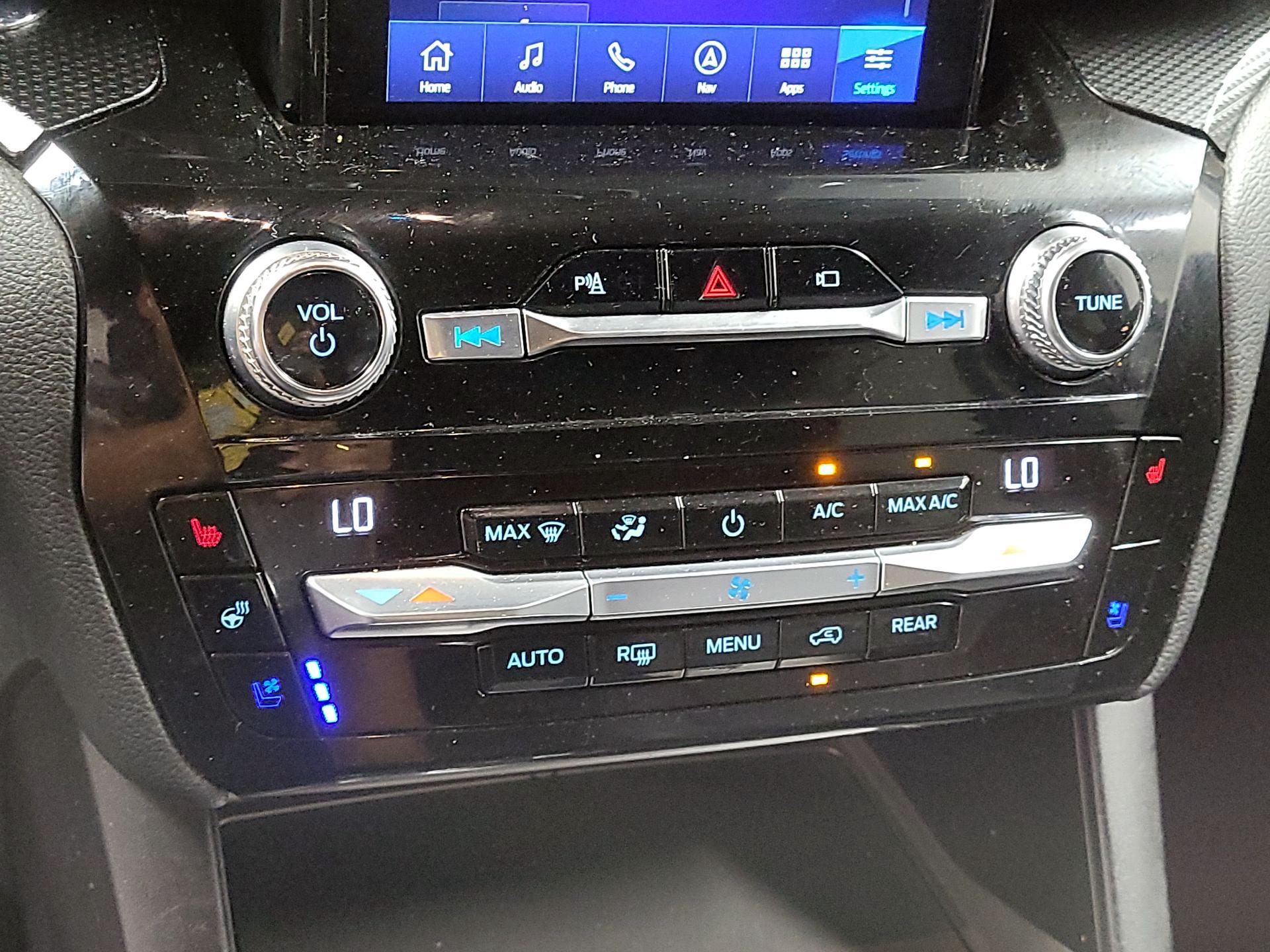 Thumbnail: 2021 Ford Explorer - 16