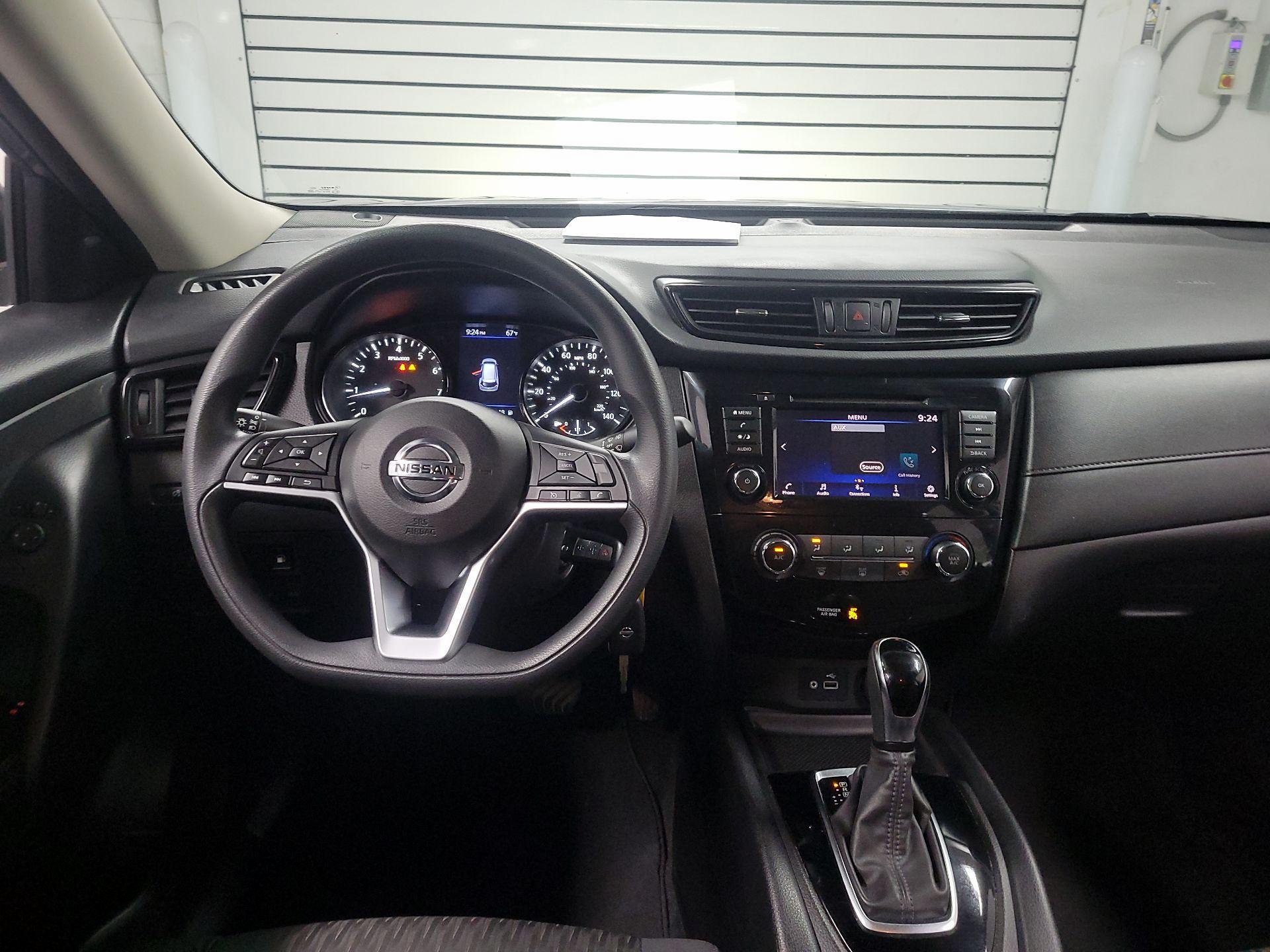 Thumbnail: 2020 Nissan Rogue - 9