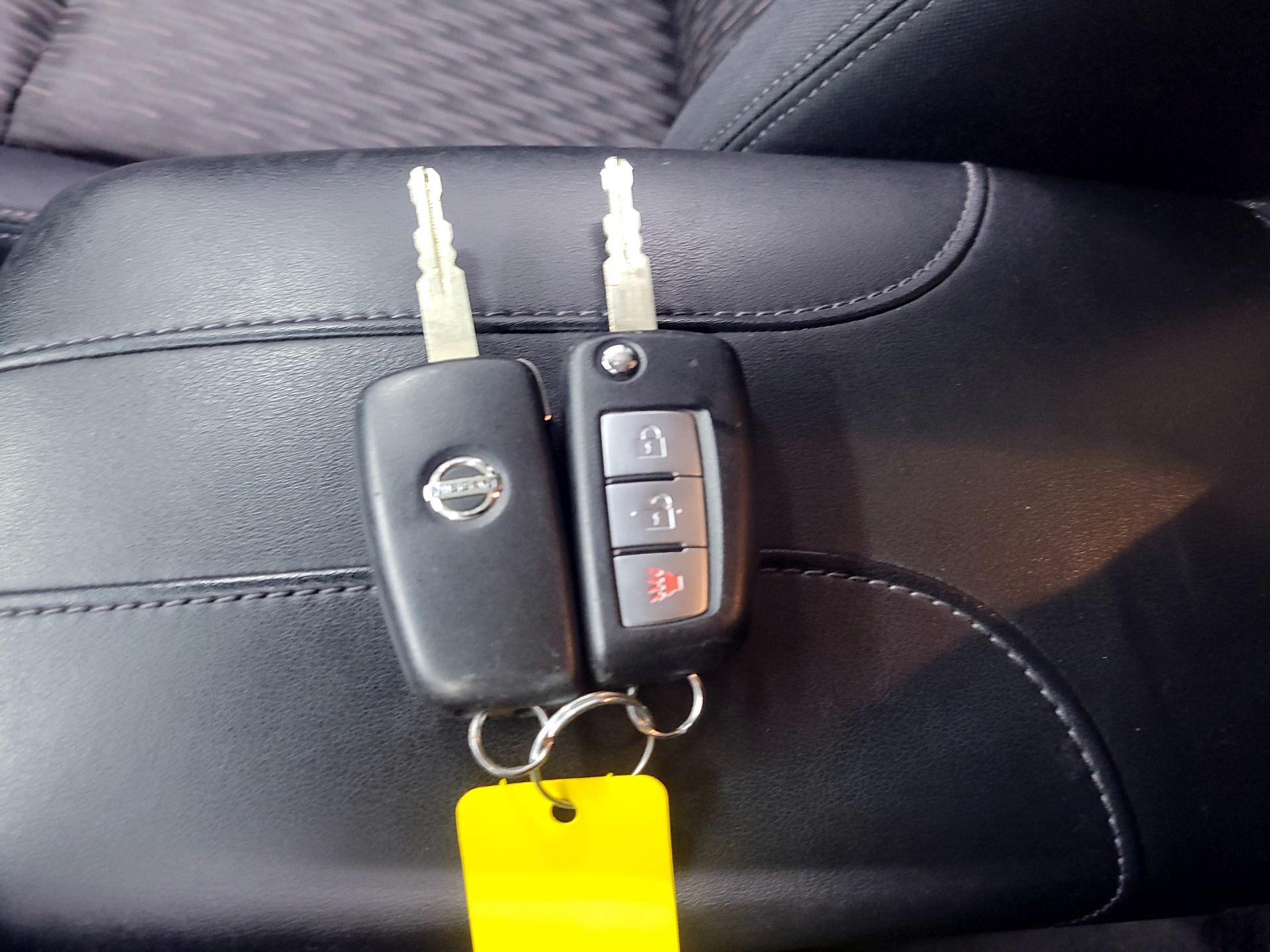 Thumbnail: 2020 Nissan Rogue - 20