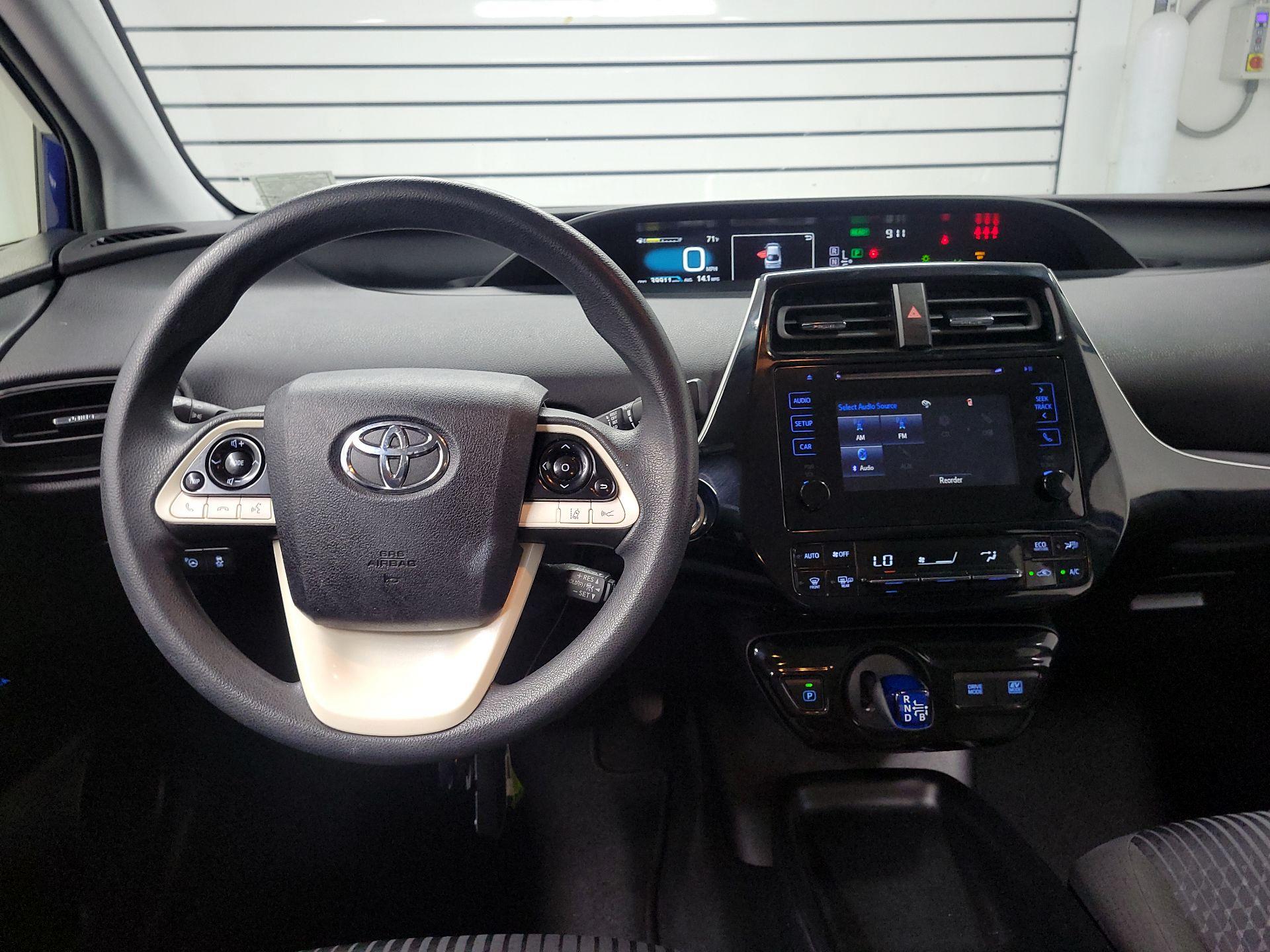 Thumbnail: 2017 Toyota Prius - 9