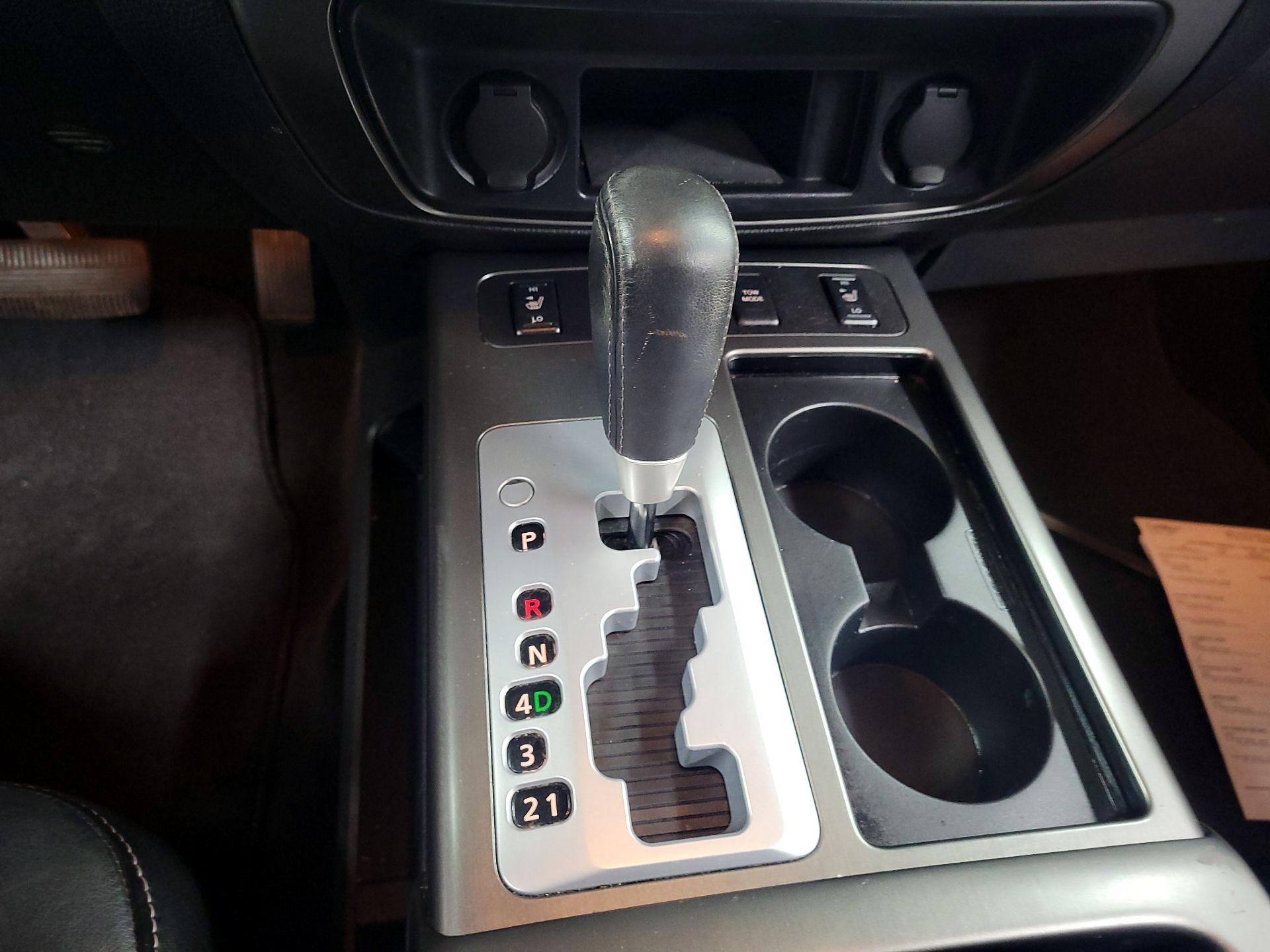 Thumbnail: 2014 Nissan Armada - 15