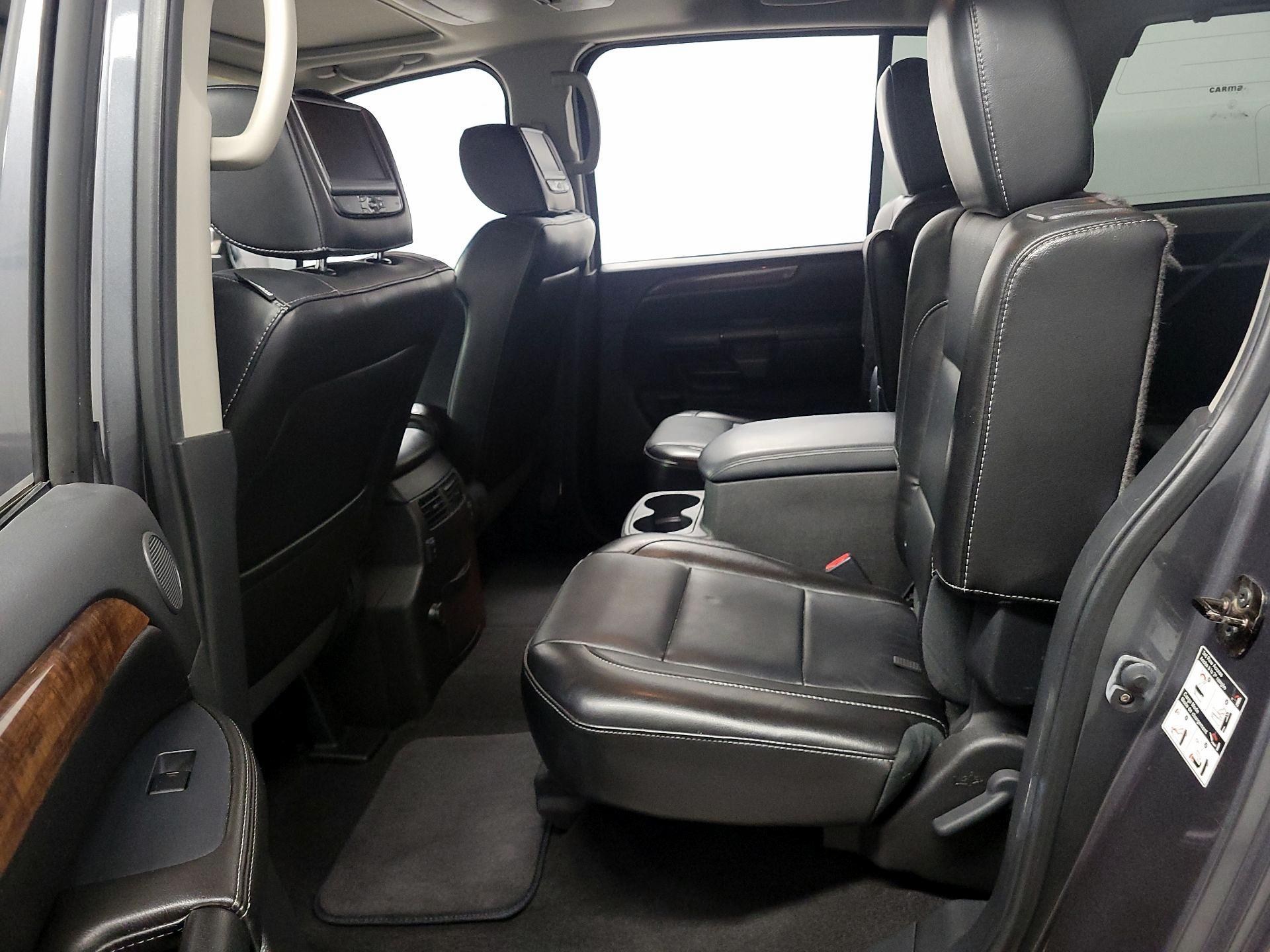 Thumbnail: 2014 Nissan Armada - 16