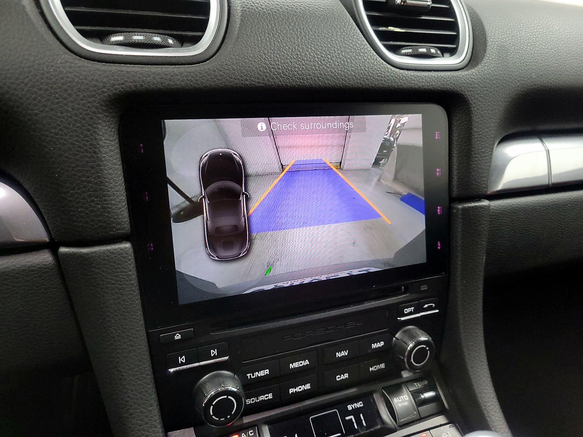 Thumbnail: 2017 Porsche 718 Boxster - 14