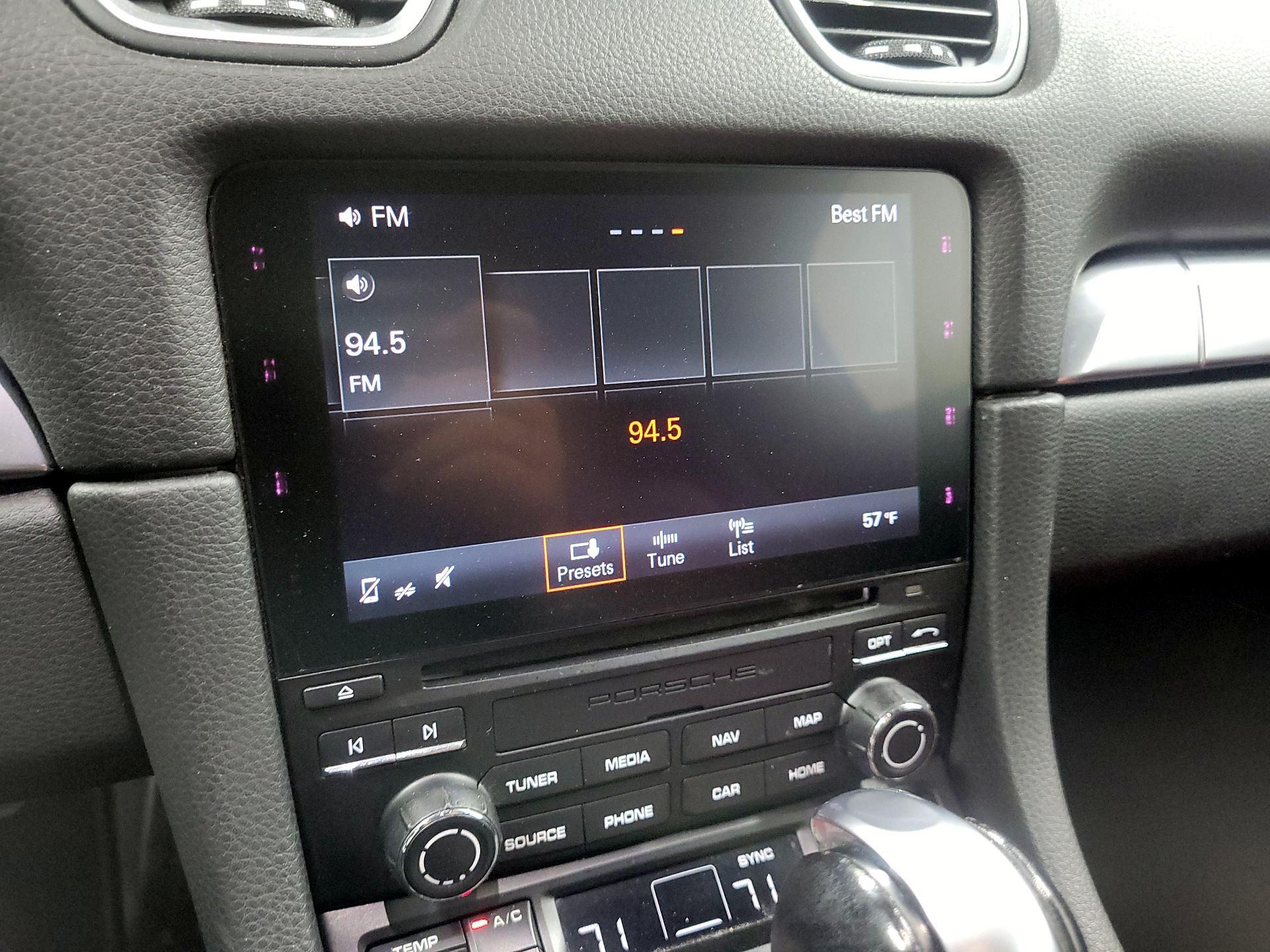 Thumbnail: 2017 Porsche 718 Boxster - 15