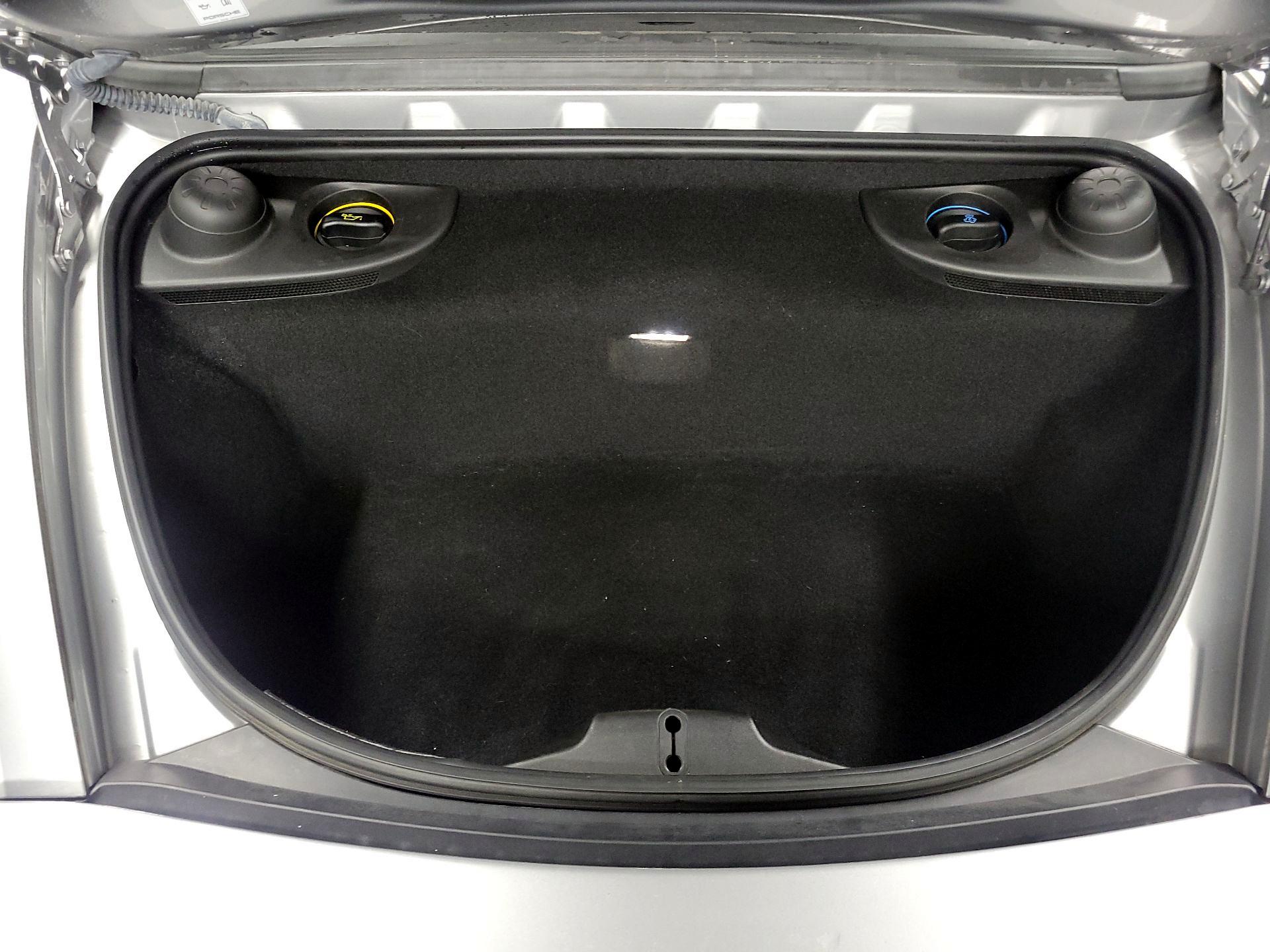 Thumbnail: 2017 Porsche 718 Boxster - 18