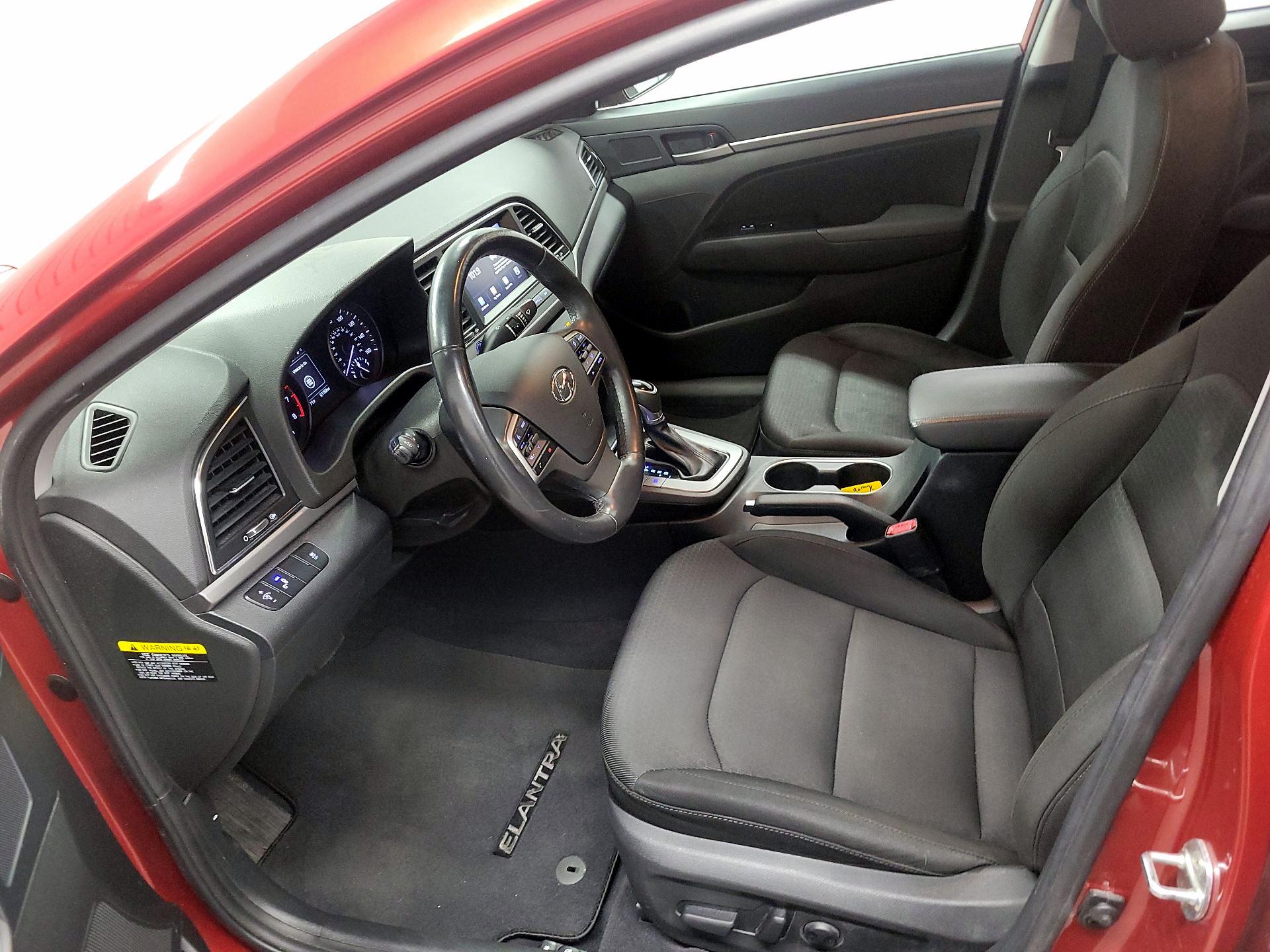 Thumbnail: 2017 Hyundai Elantra - 11