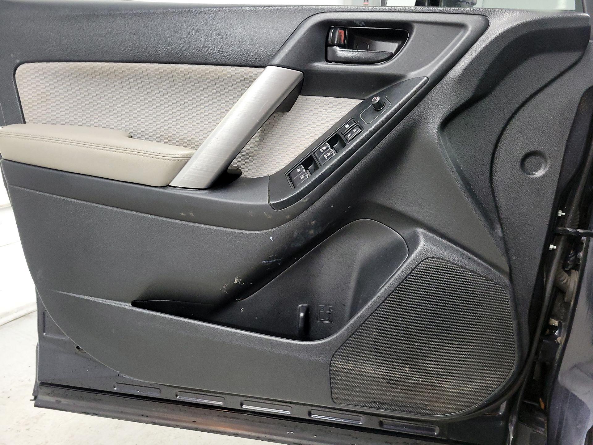 Thumbnail: 2017 Subaru Forester - 12