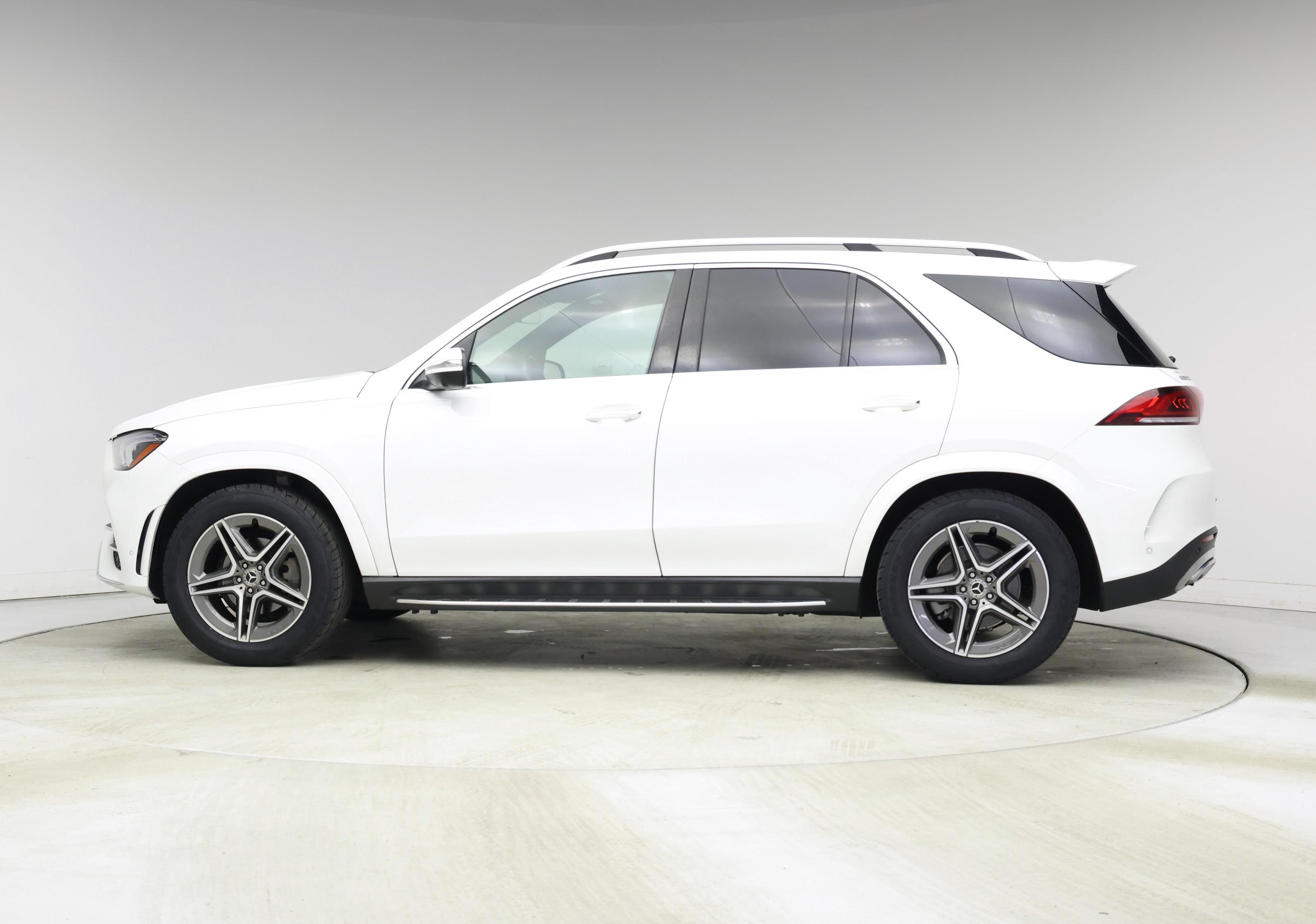 Thumbnail: 2022 Mercedes-Benz GLE - 3