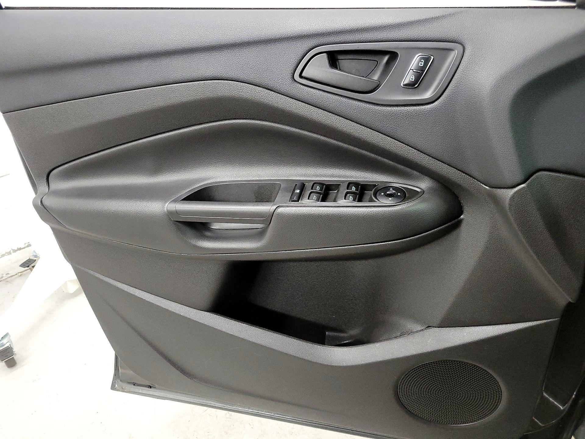 Thumbnail: 2016 Ford Escape - 12