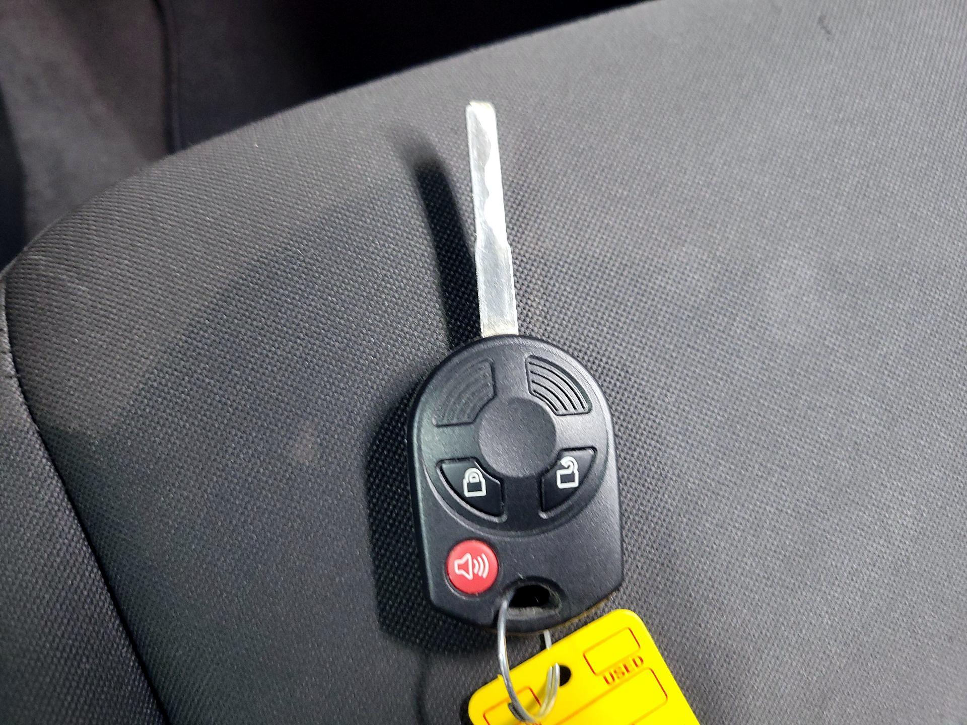 Thumbnail: 2016 Ford Escape - 19