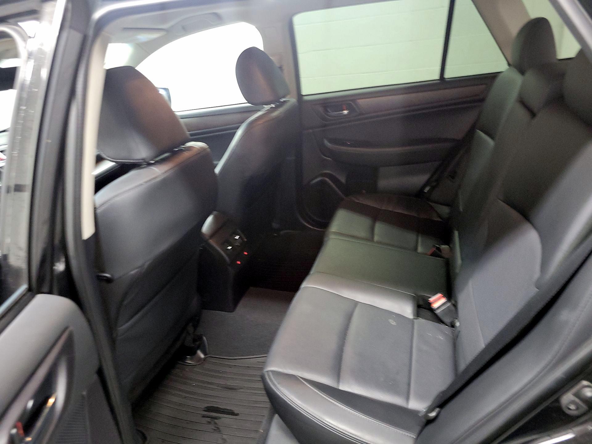 Thumbnail: 2017 Subaru Outback - 18