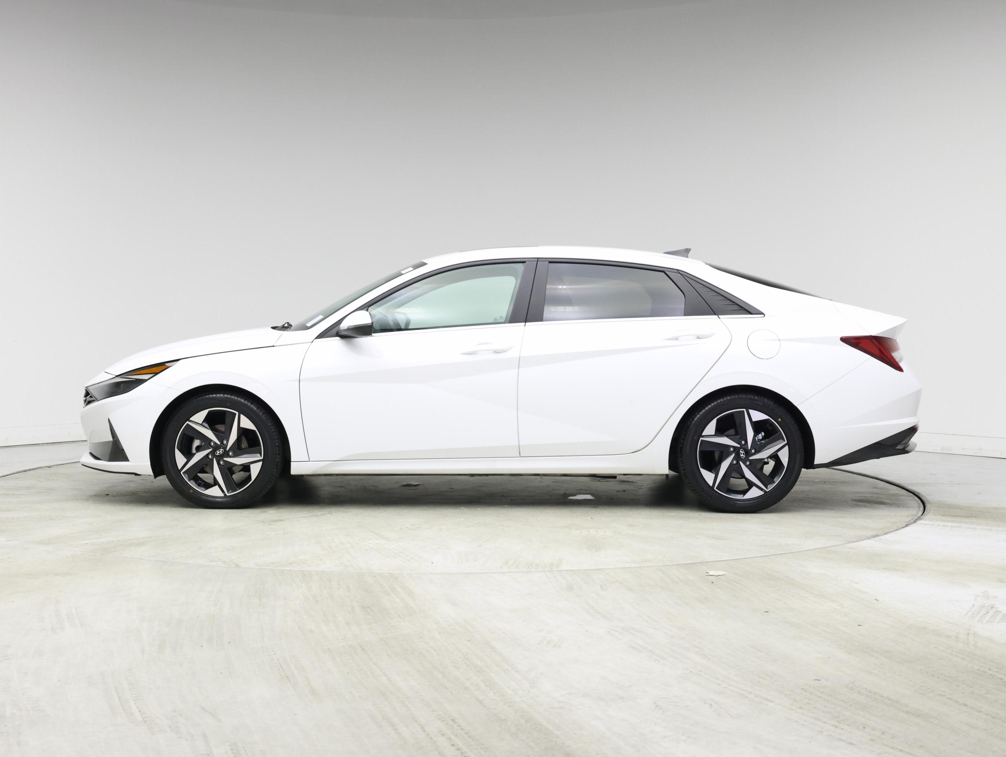 Thumbnail: 2023 Hyundai Elantra - 3