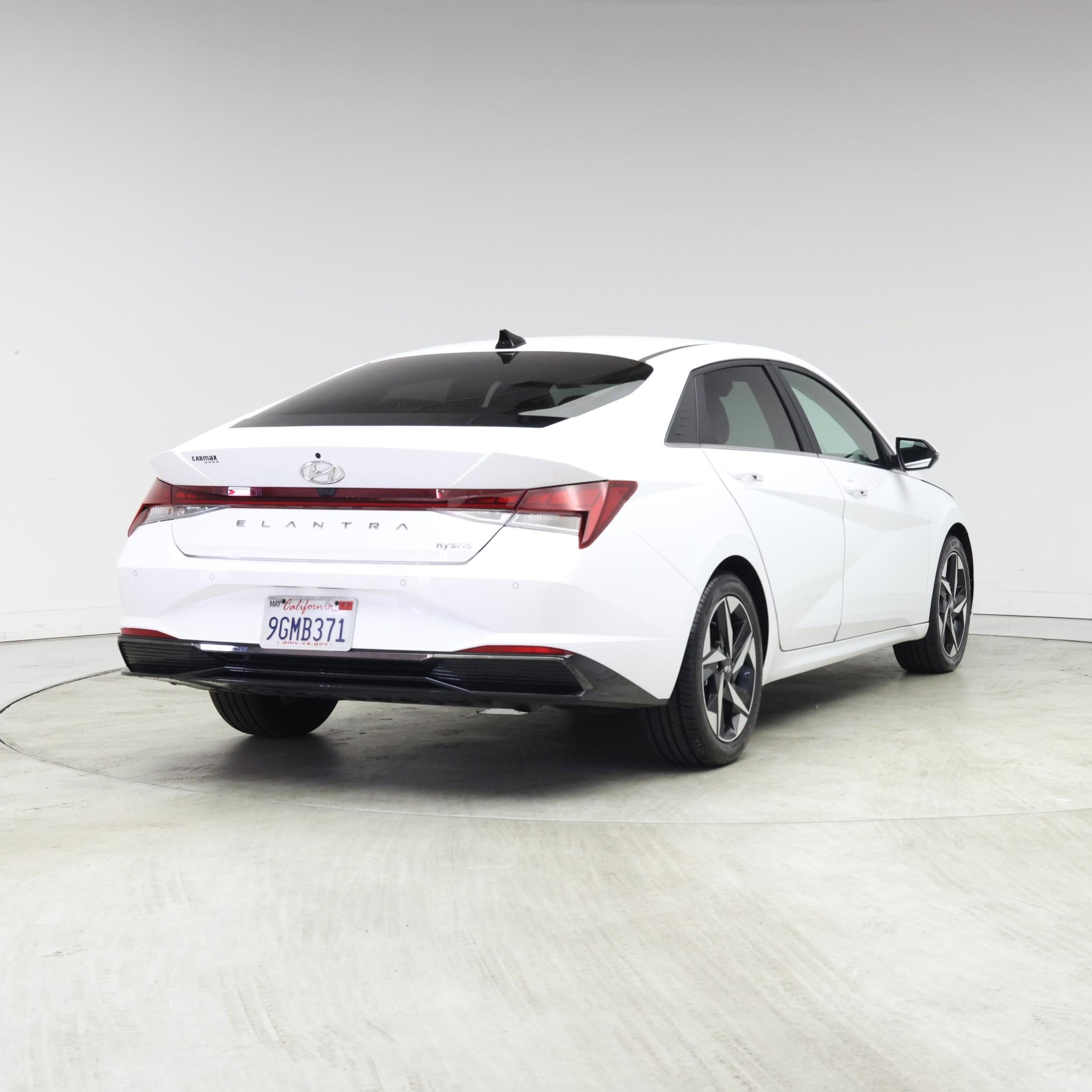 Thumbnail: 2023 Hyundai Elantra - 8
