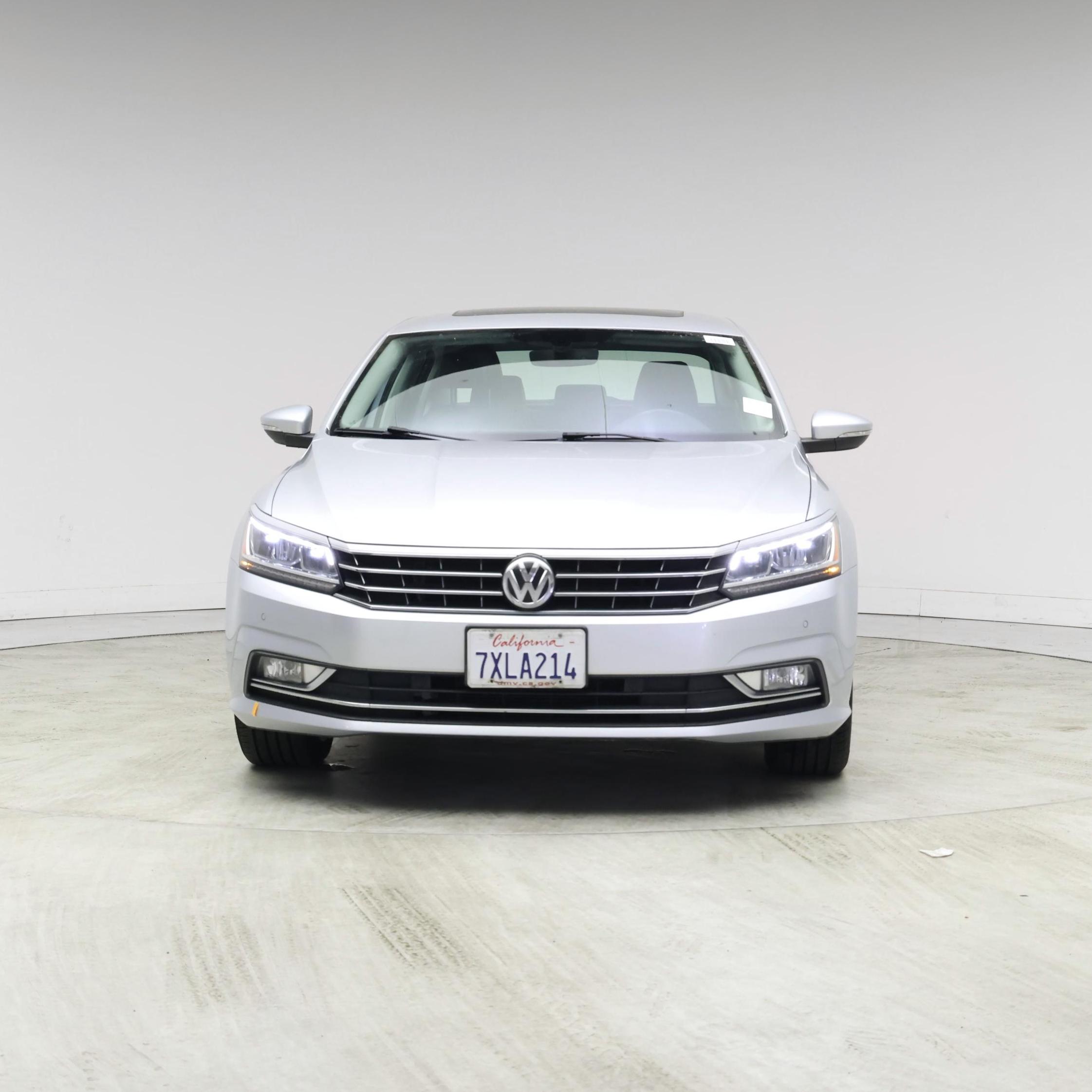Thumbnail: 2017 Volkswagen Passat - 5