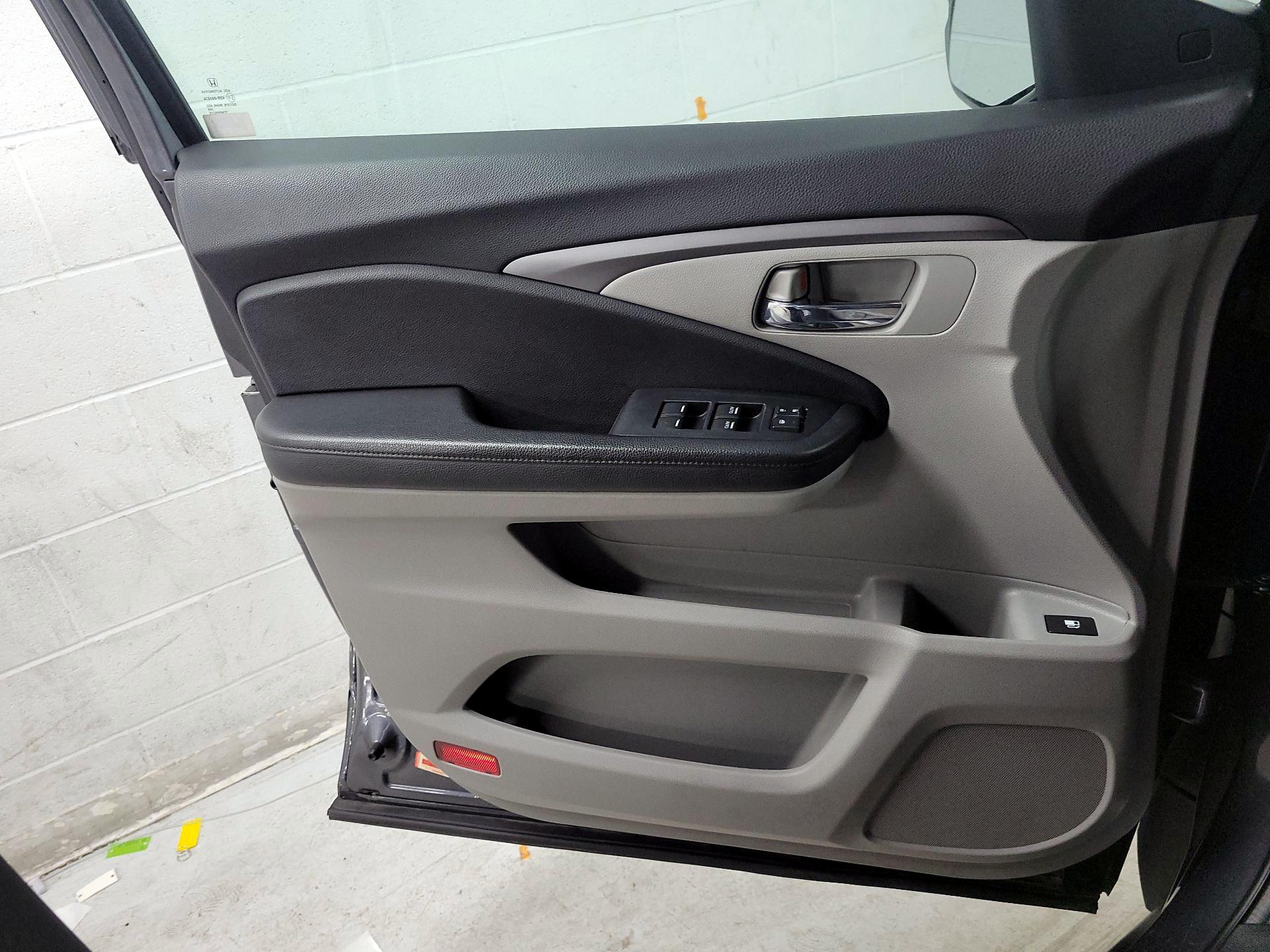 Thumbnail: 2021 Honda Pilot - 12