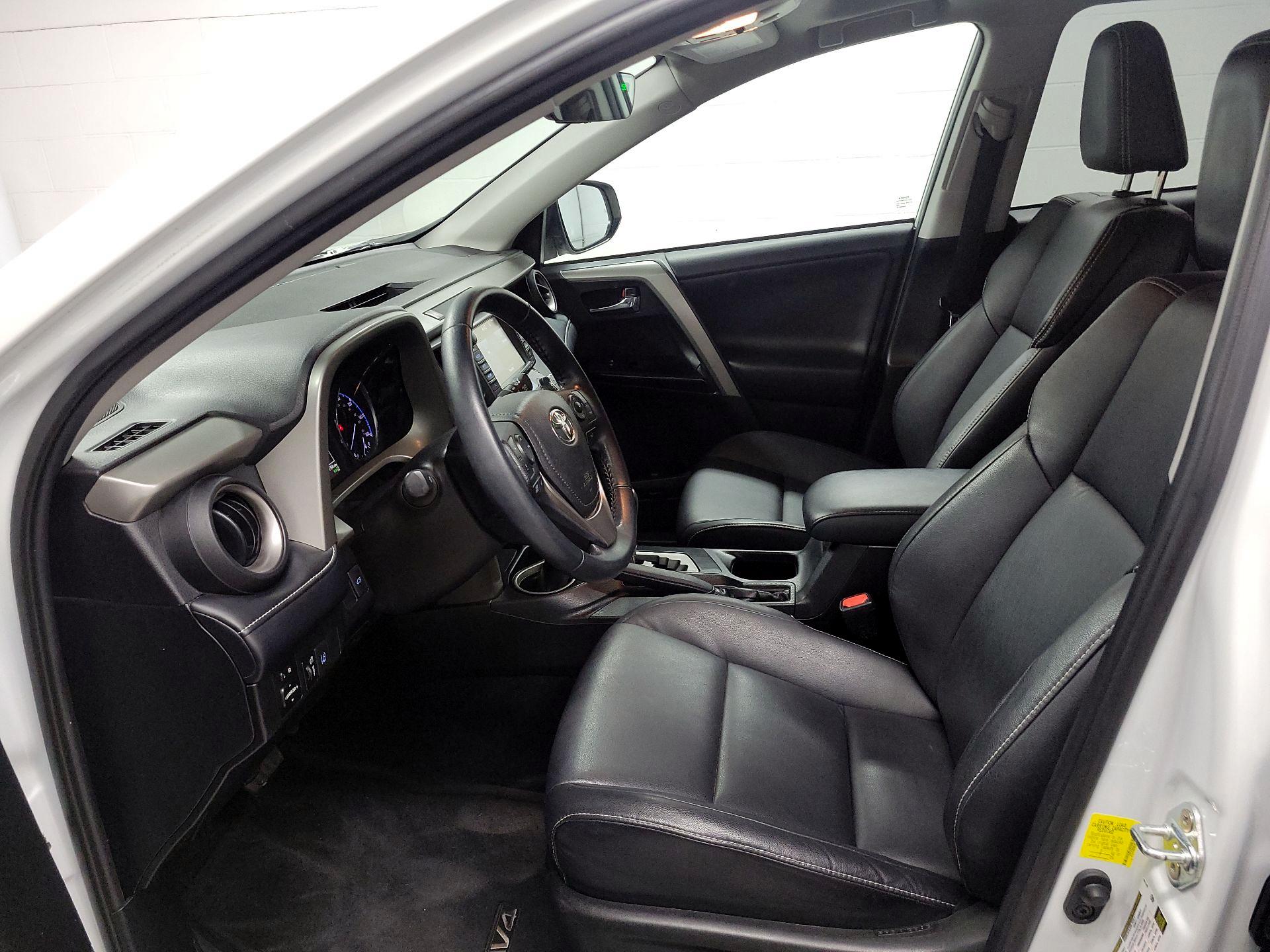 Thumbnail: 2018 Toyota RAV4 - 11