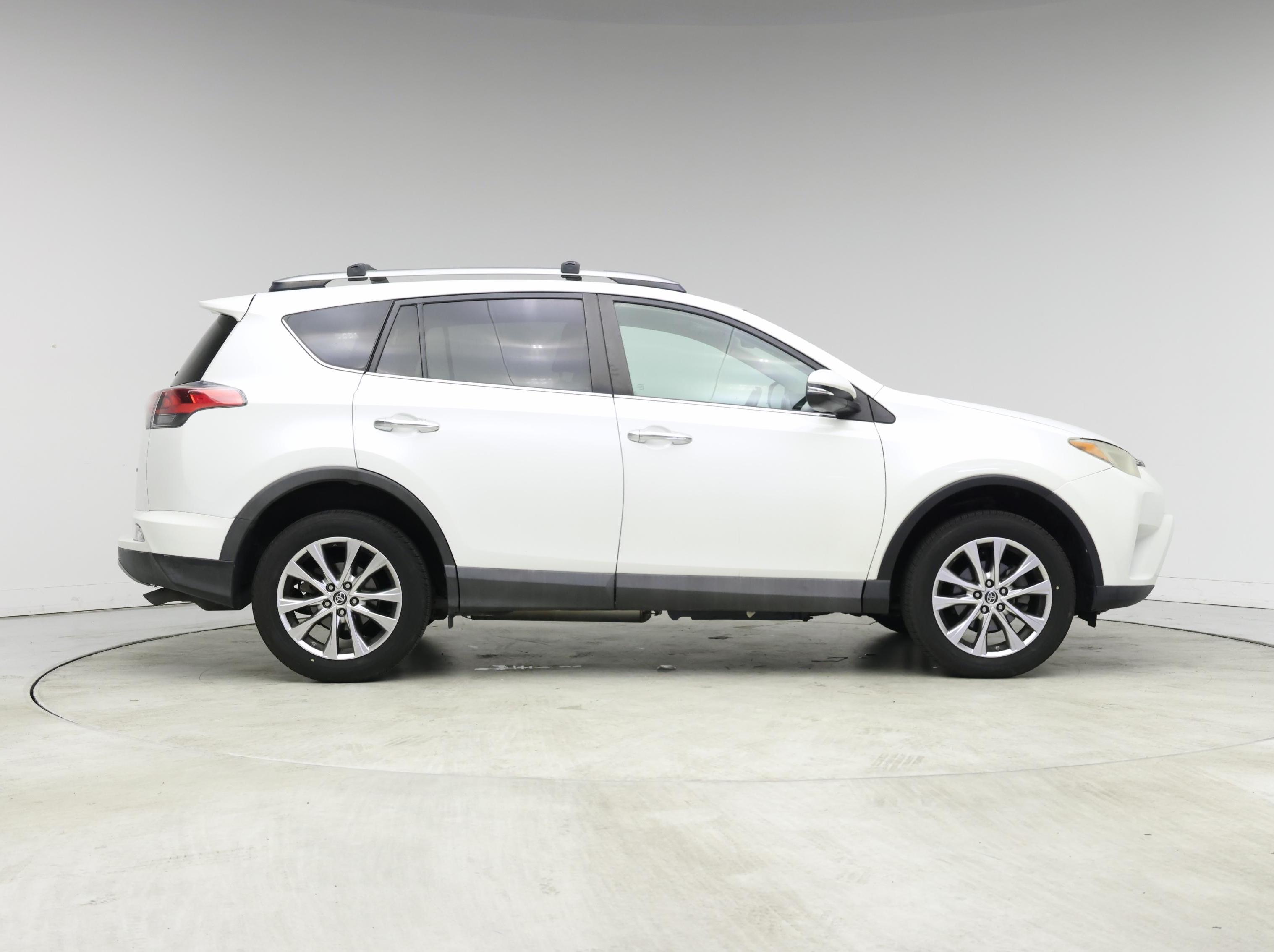 Thumbnail: 2018 Toyota RAV4 - 7