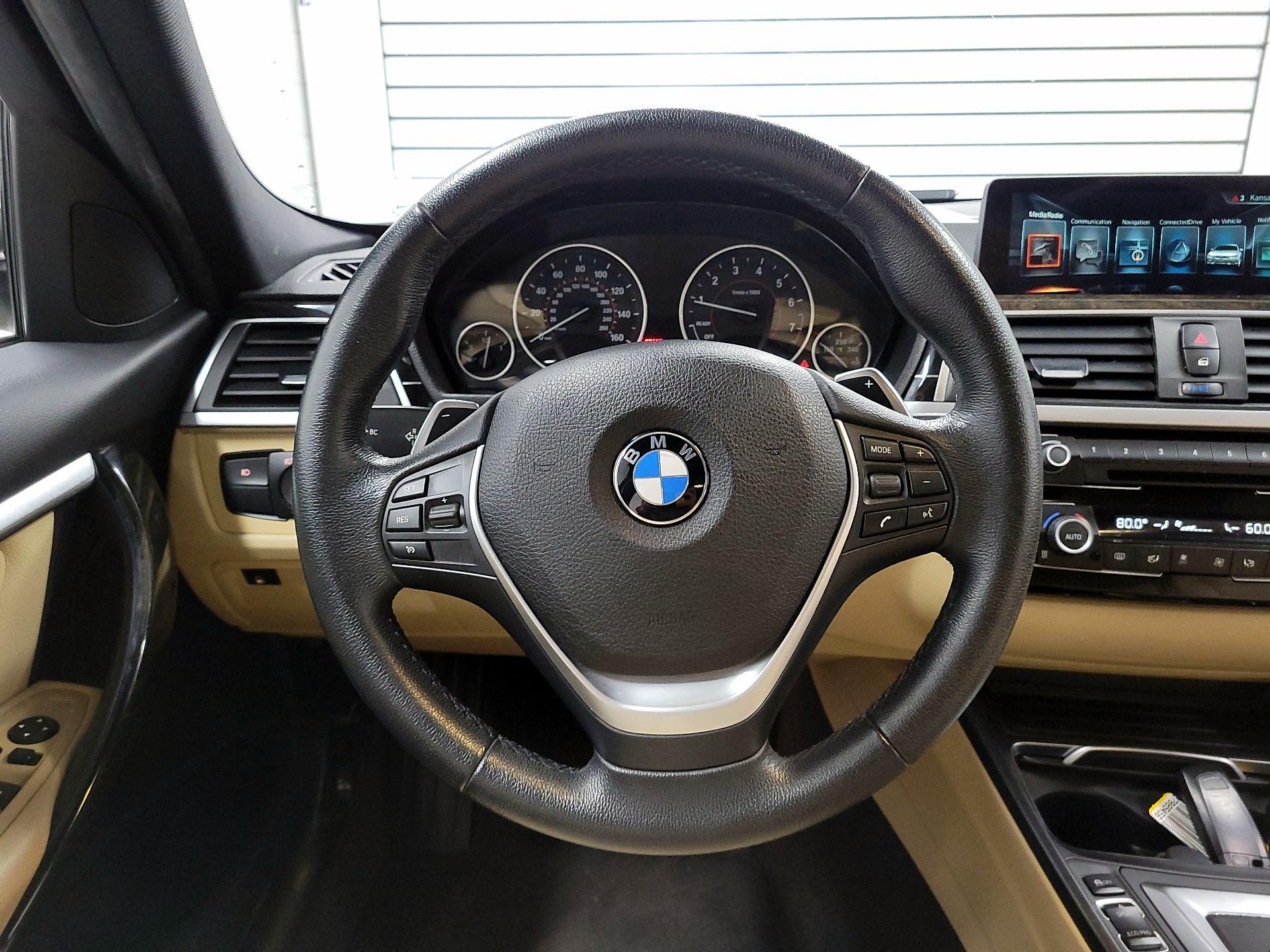 Thumbnail: 2017 BMW 3 Series - 10