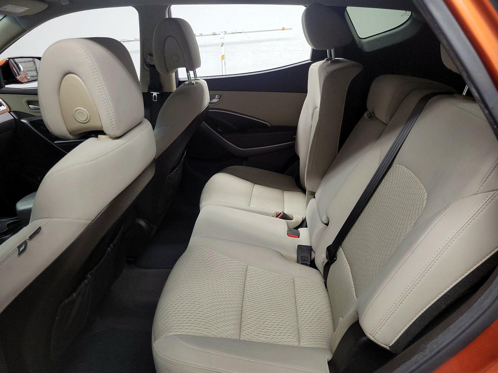 Thumbnail: 2016 Hyundai Santa Fe - 17