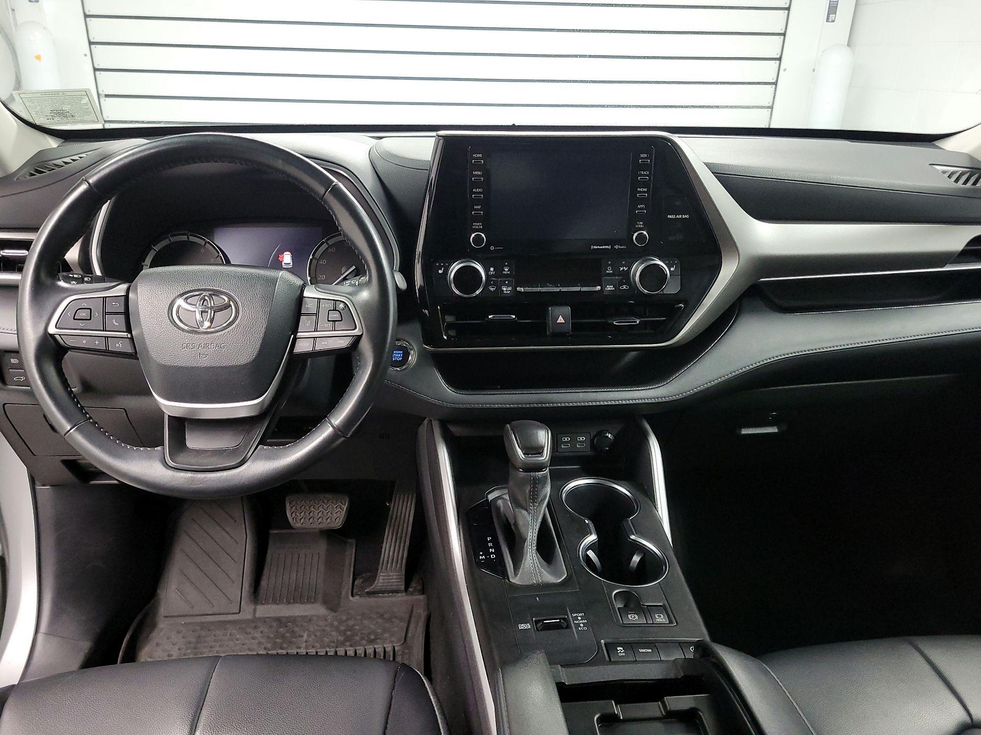 Thumbnail: 2022 Toyota Highlander - 9