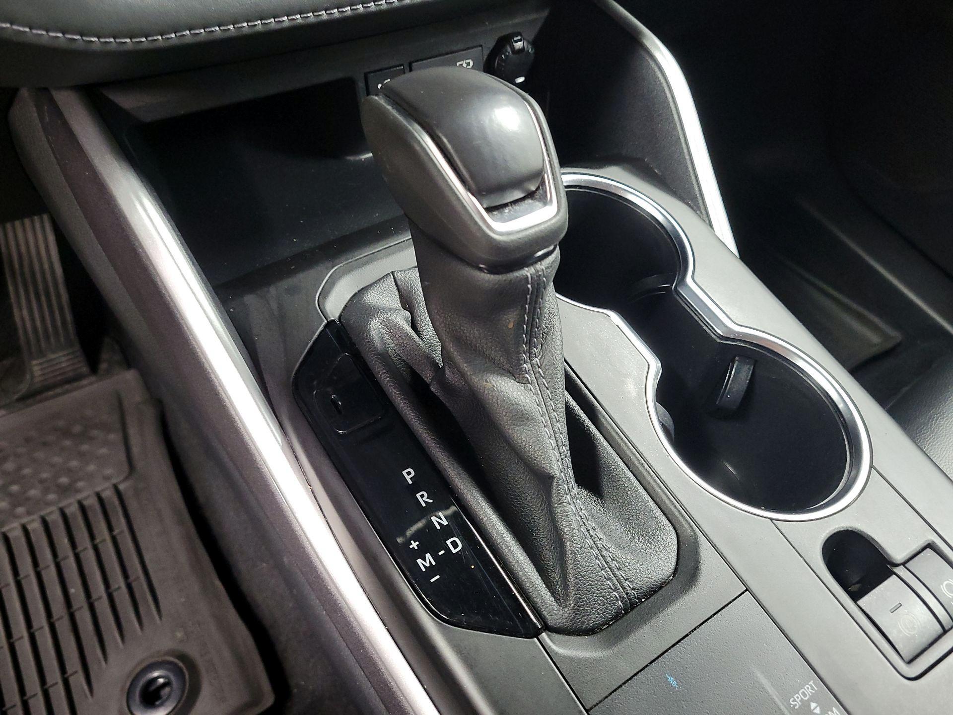 Thumbnail: 2022 Toyota Highlander - 17
