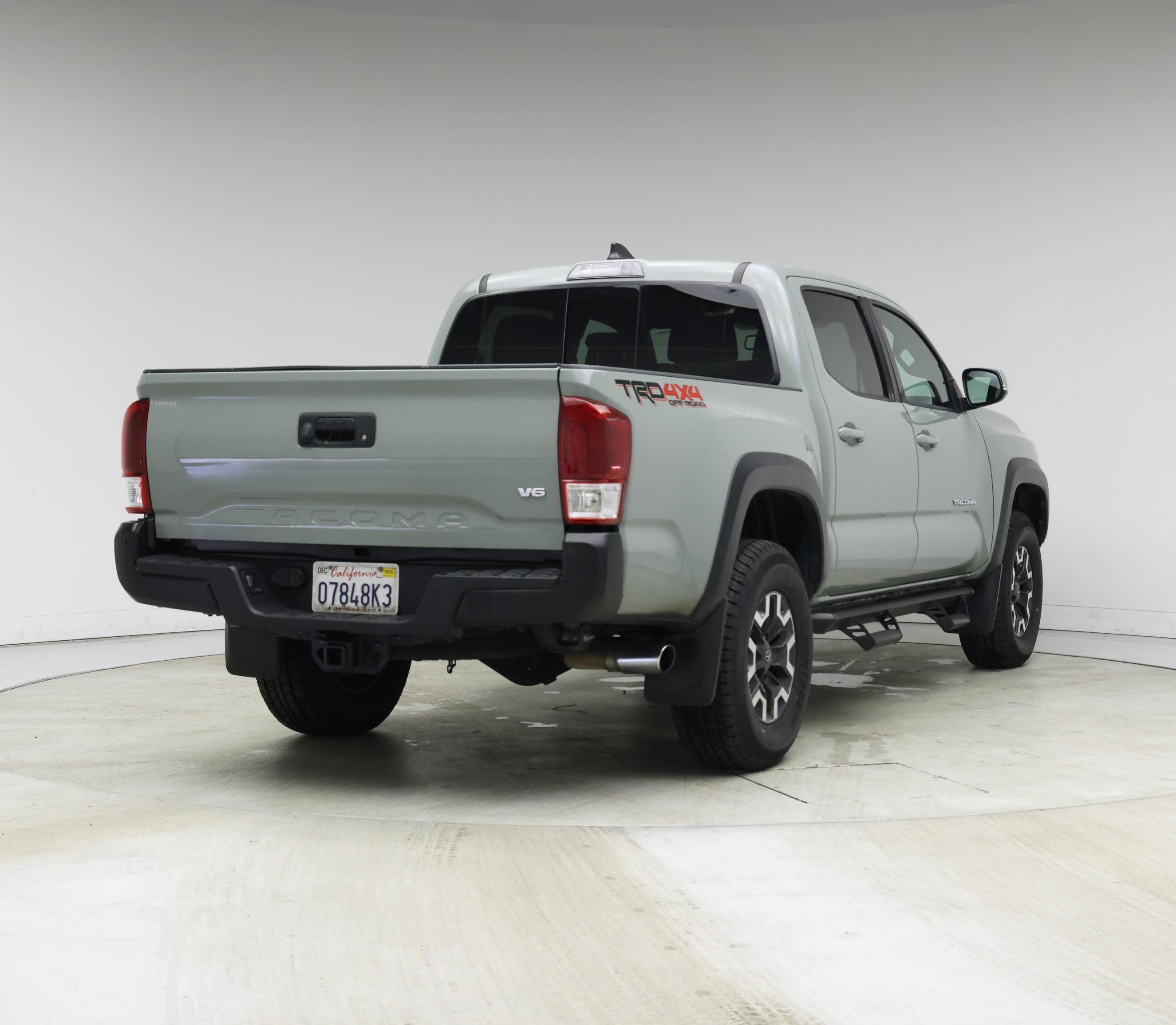 Thumbnail: 2022 Toyota Tacoma - 8